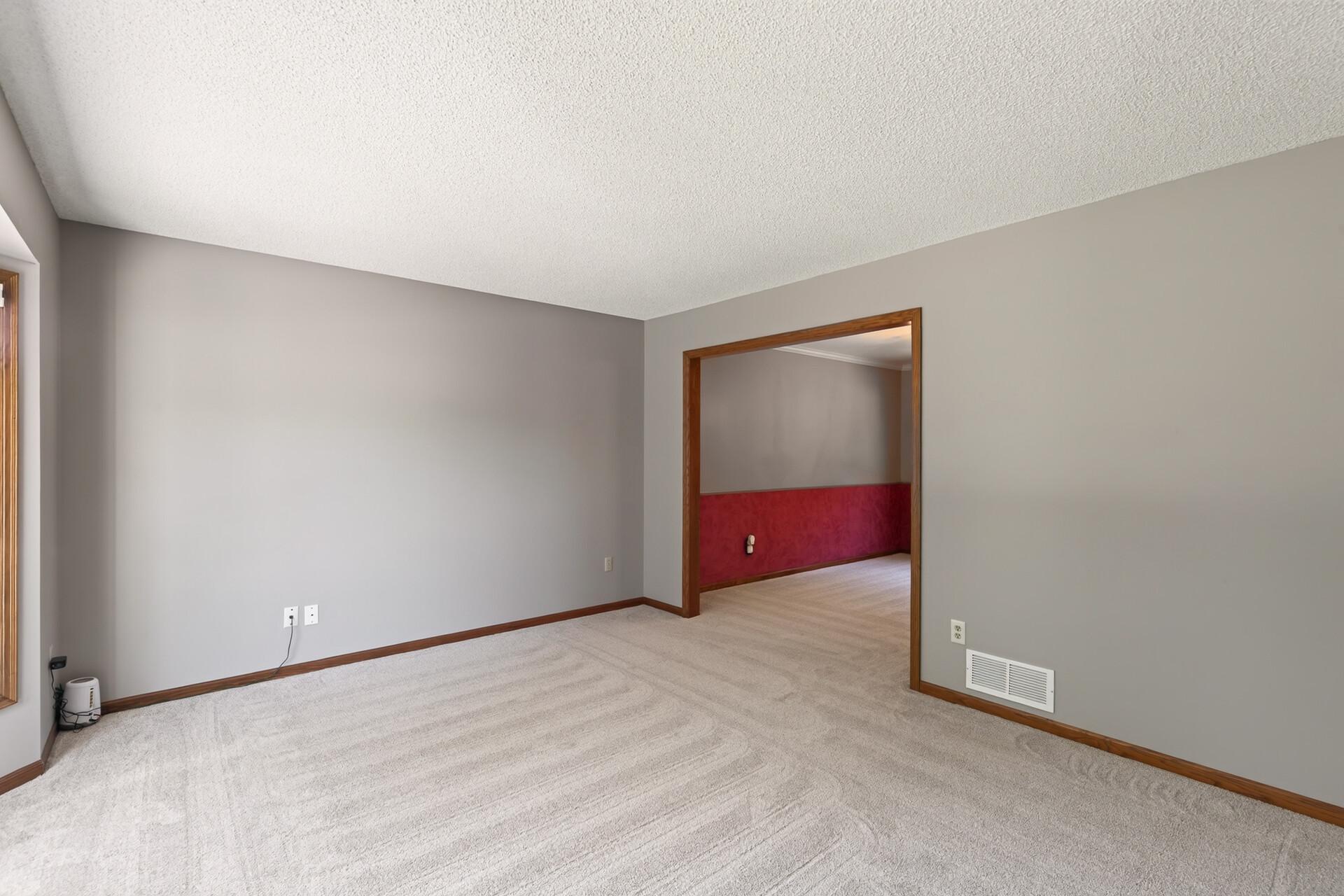 11005 45th Avenue N Property Photo 7