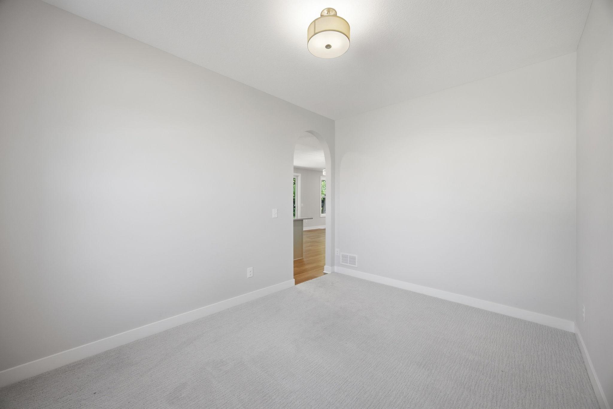 2399 Laurie Court W Property Photo 20
