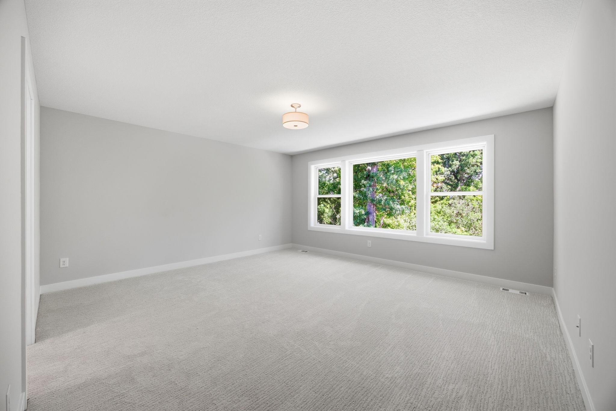 2399 Laurie Court W Property Photo 25