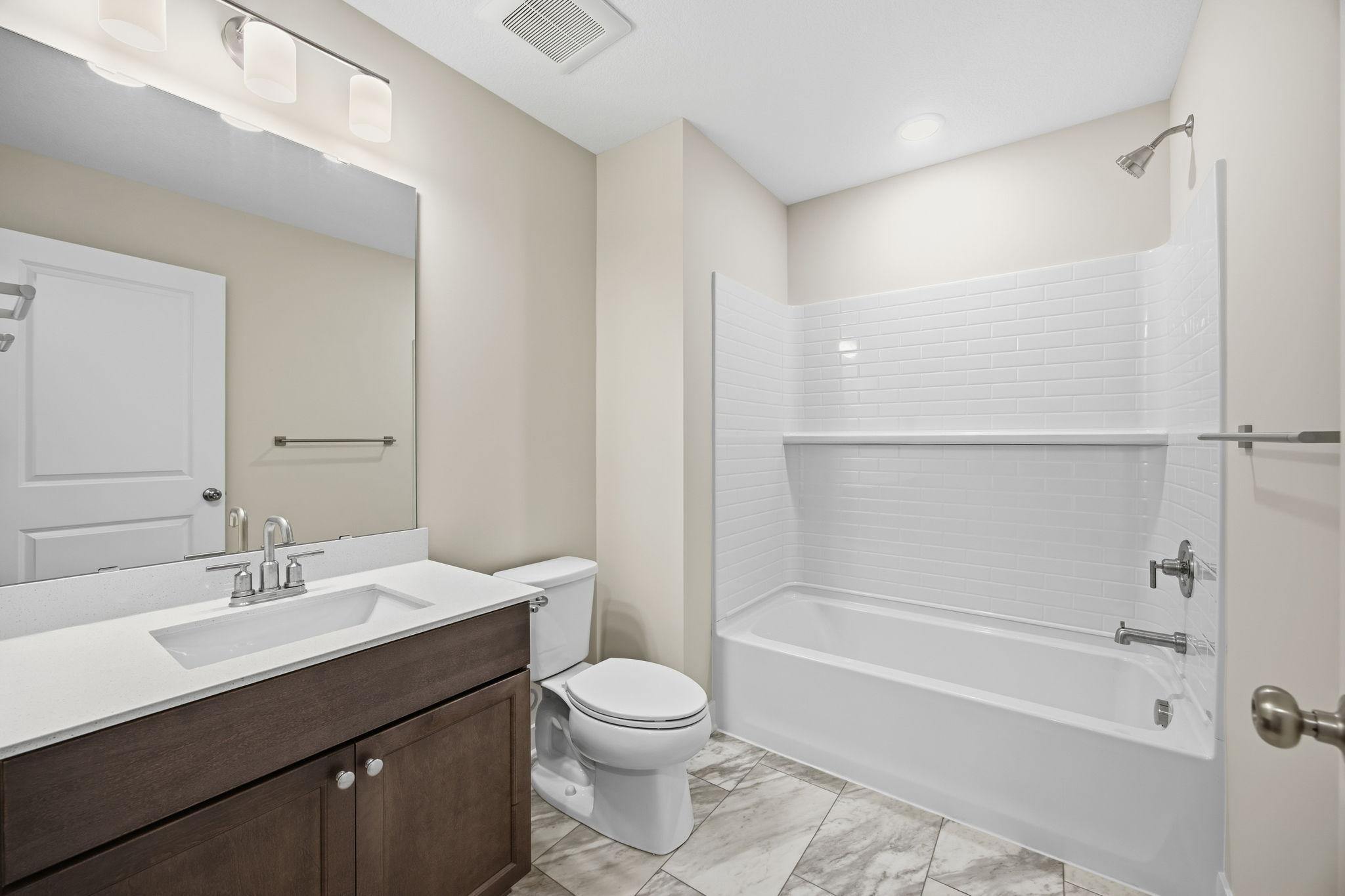 2399 Laurie Court W Property Photo 33