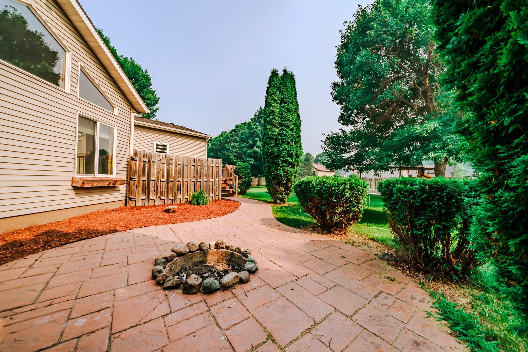 5708 Nightingale Court Property Photo 7