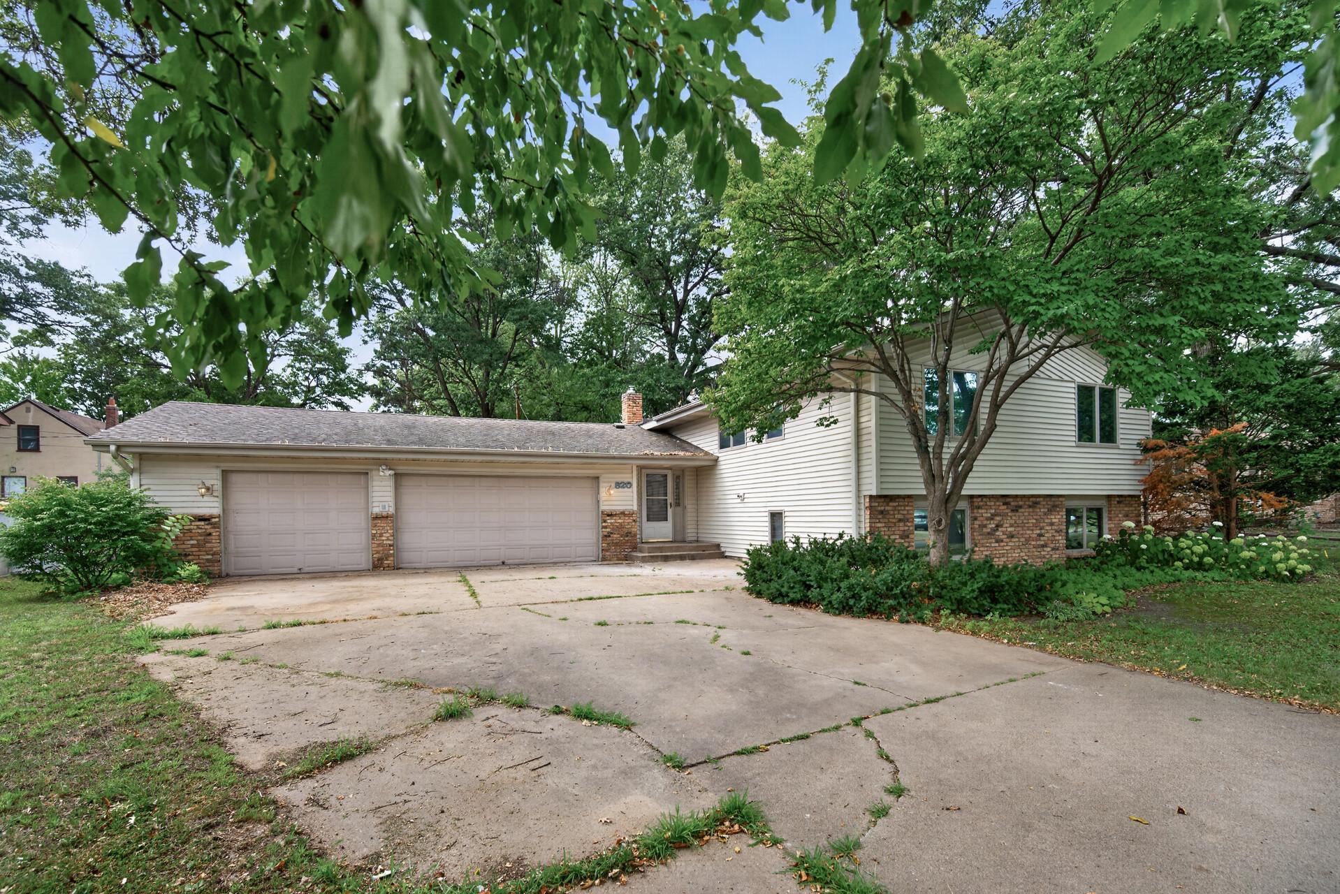 820 86th Lane Nw Property Photo 3