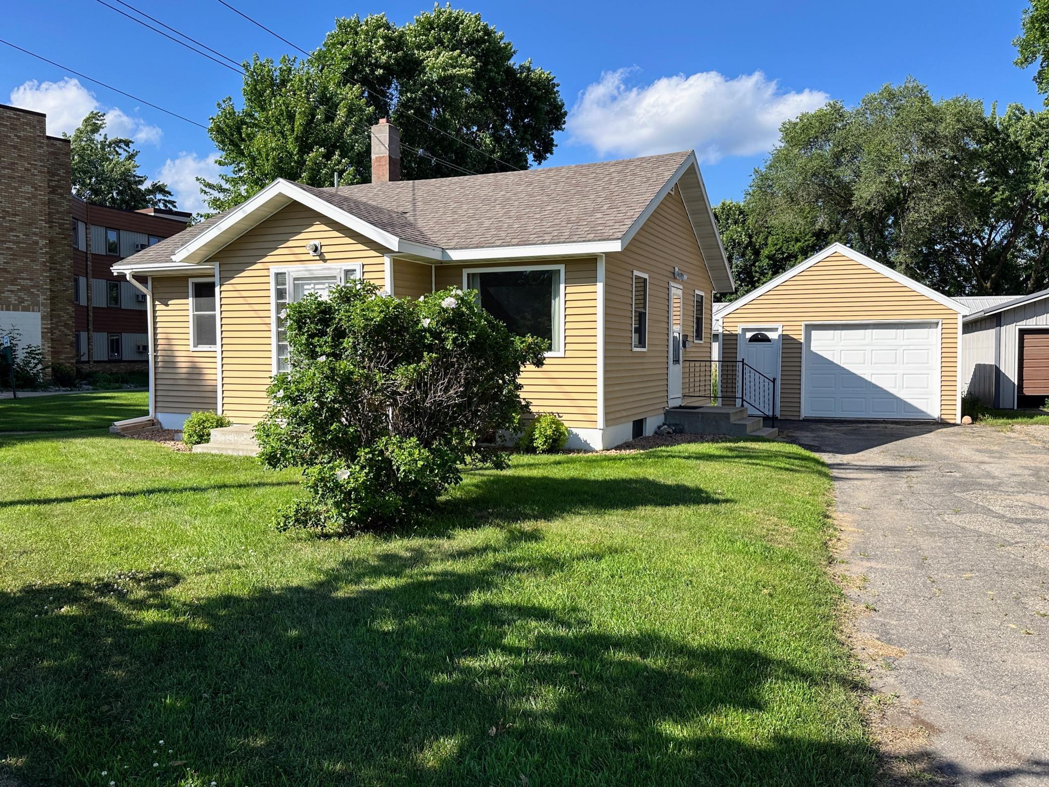 223 3rd Street Se Property Photo 1