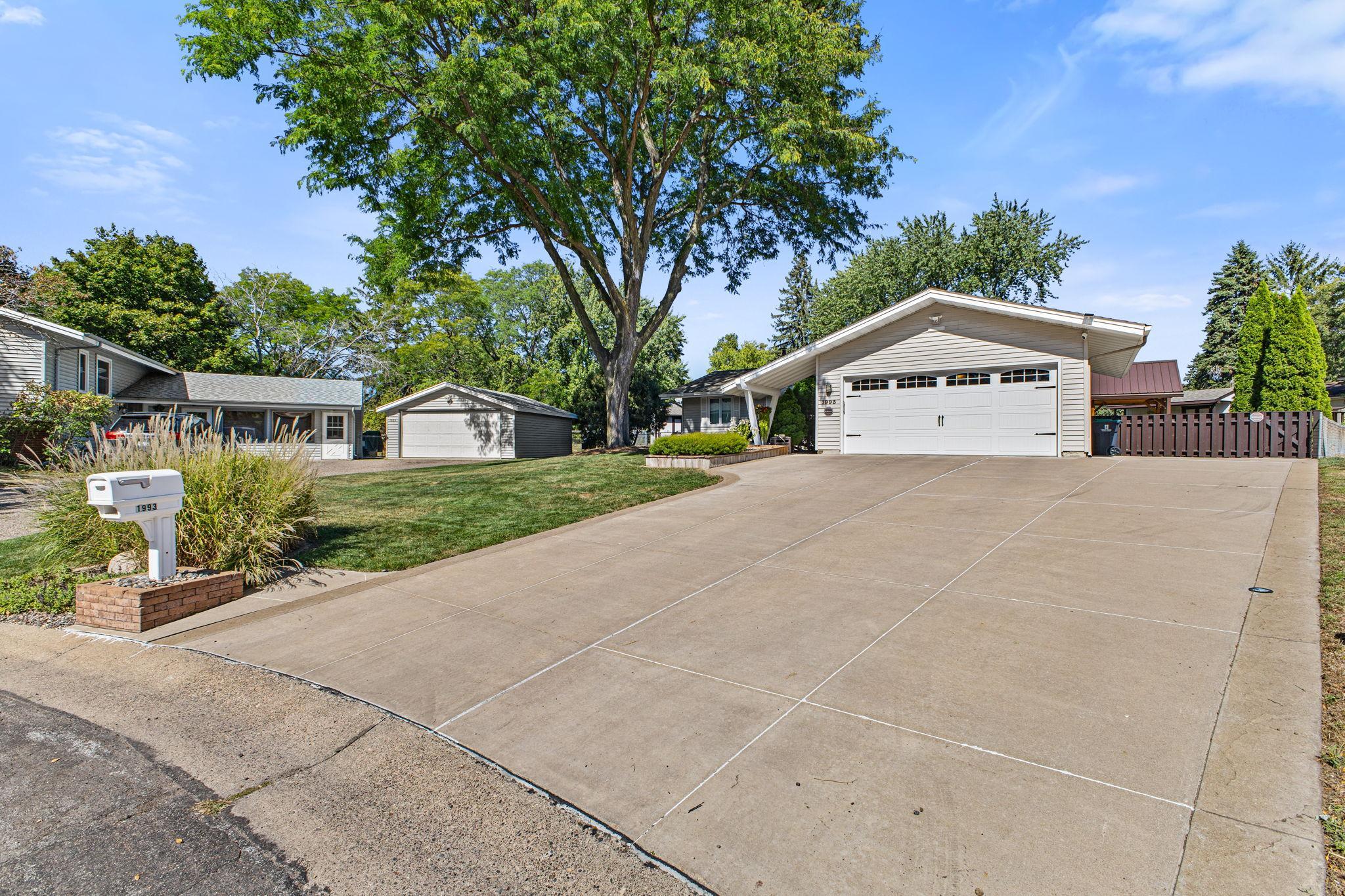 1993 Warbler Lane Property Photo 3