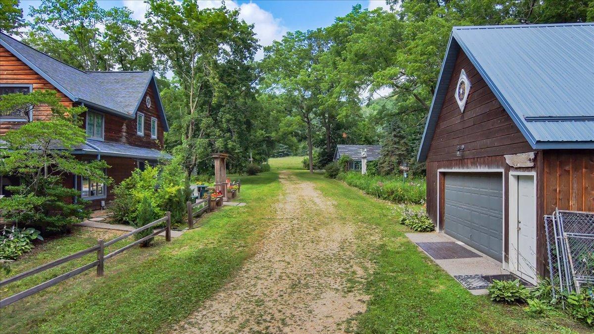 7110290 Property Photo 2