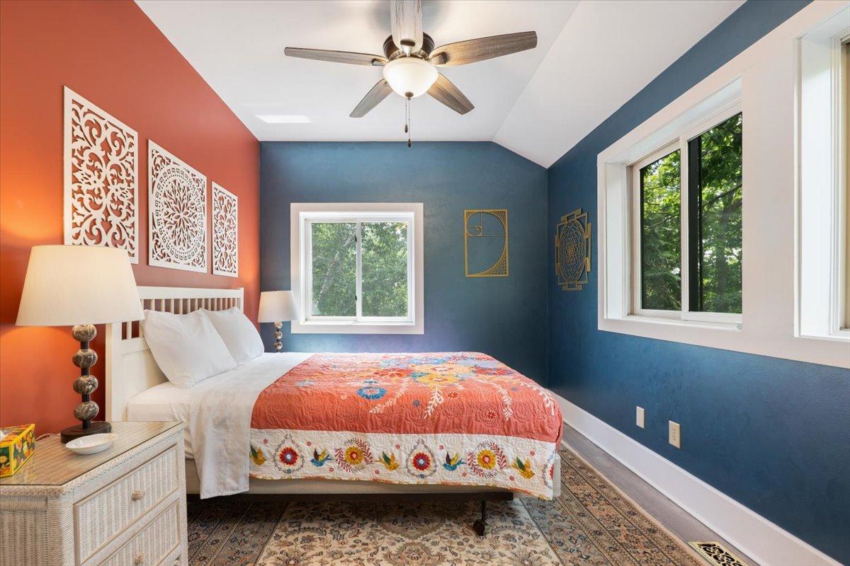 7110290 Property Photo 11
