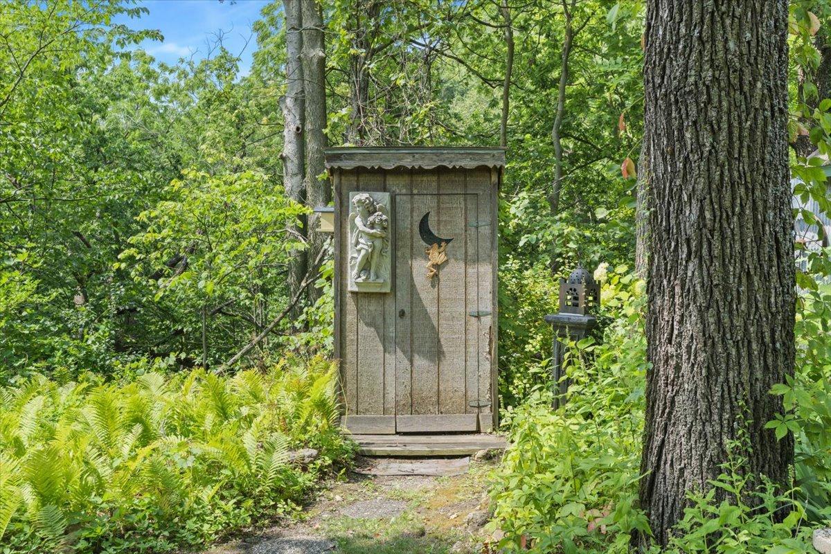 7110290 Property Photo 42