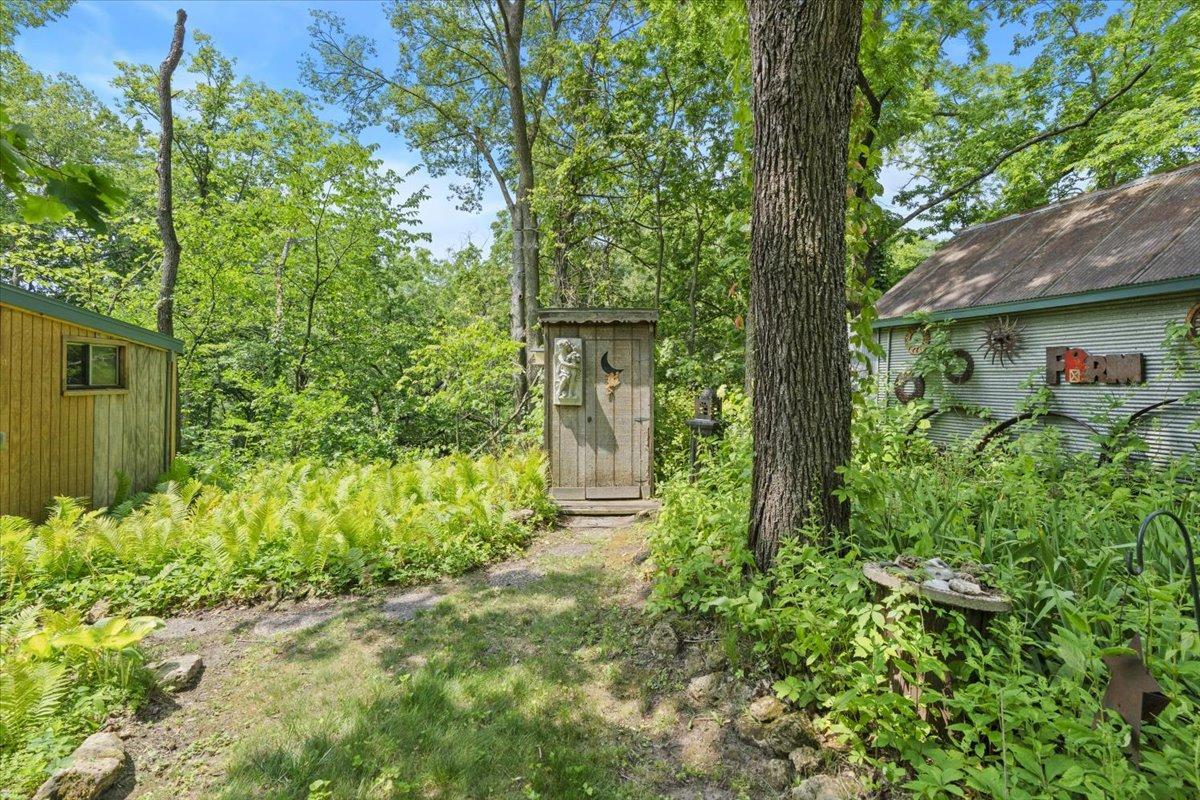 7110290 Property Photo 43