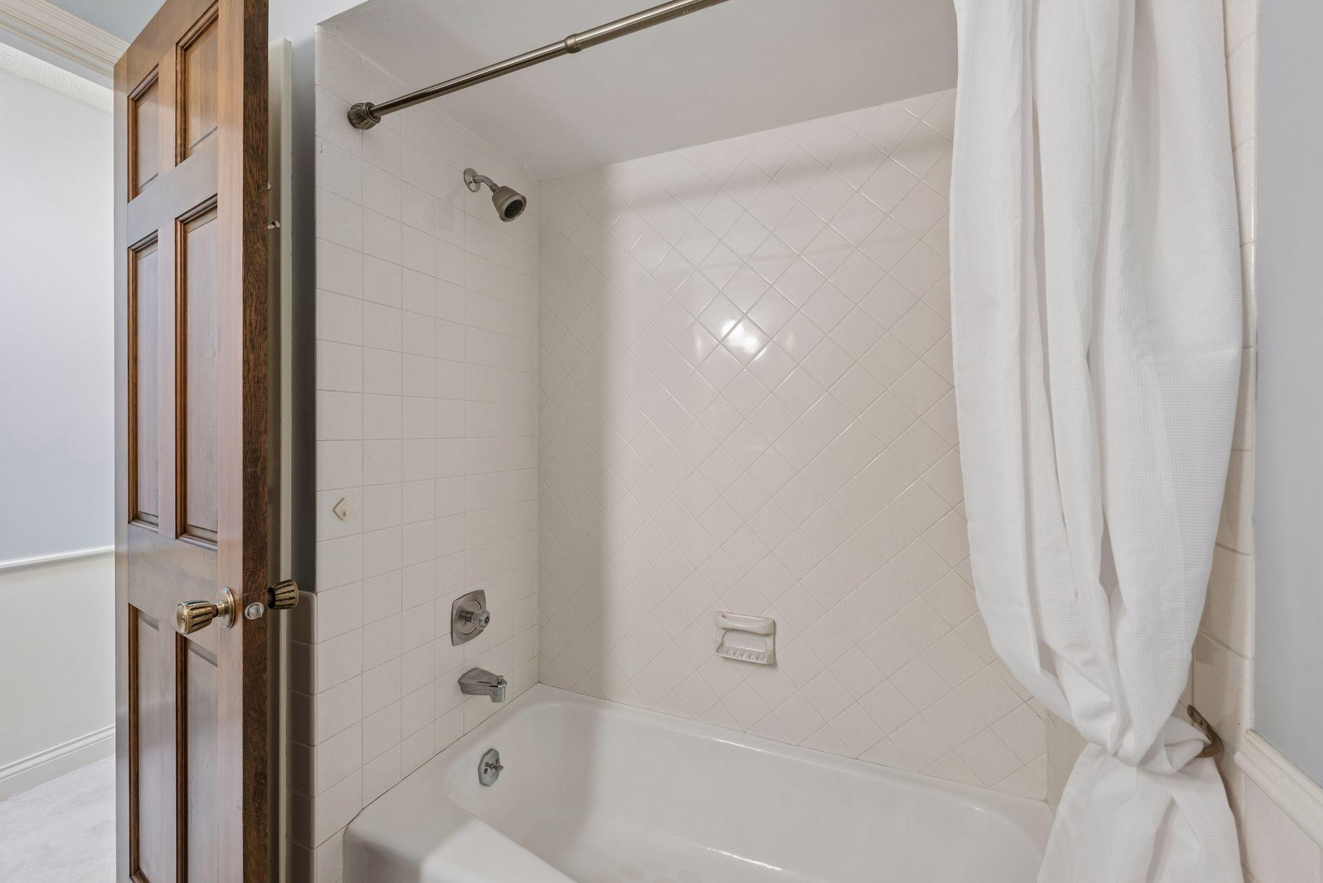 18864 Heathcote Drive Property Photo 37