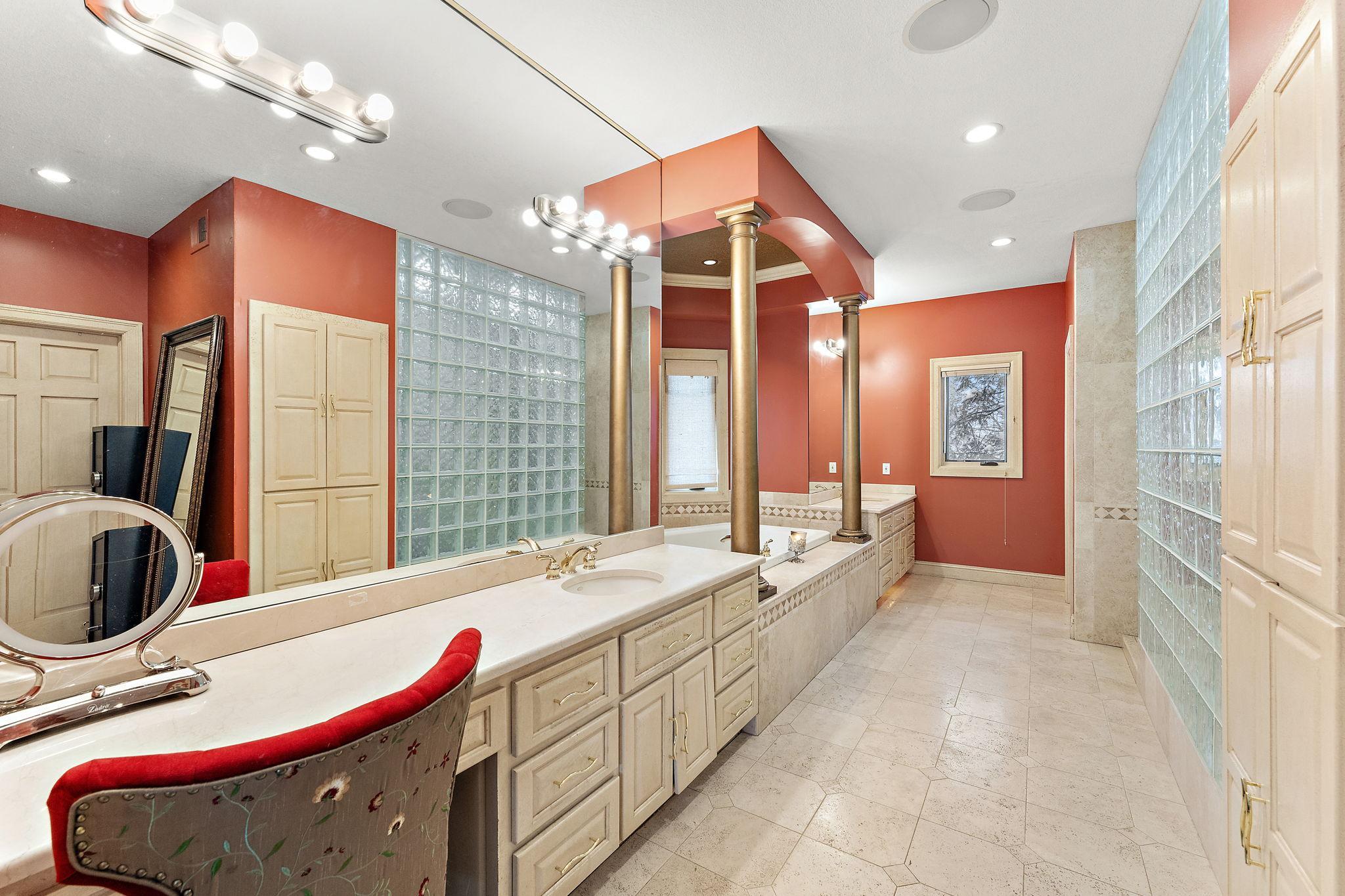 2368 Barton Avenue Nw Property Photo 43