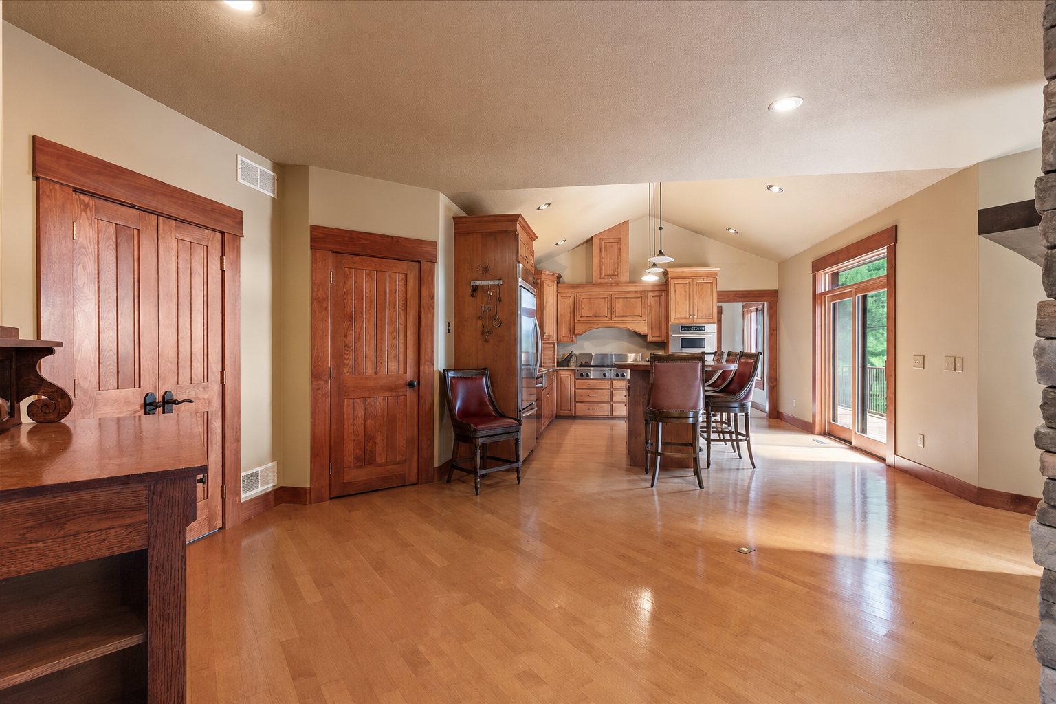 36087 West Shore Drive Property Photo 7