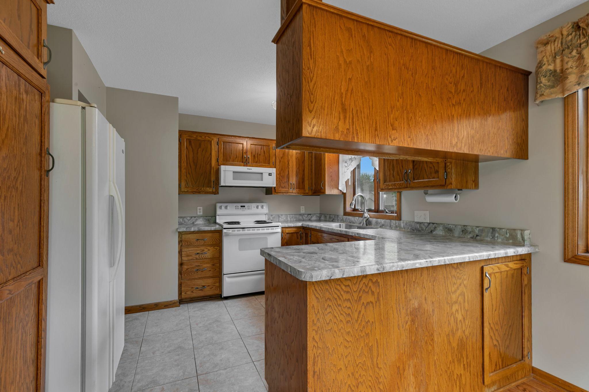 1735 Hazelwood Circle Property Photo 11