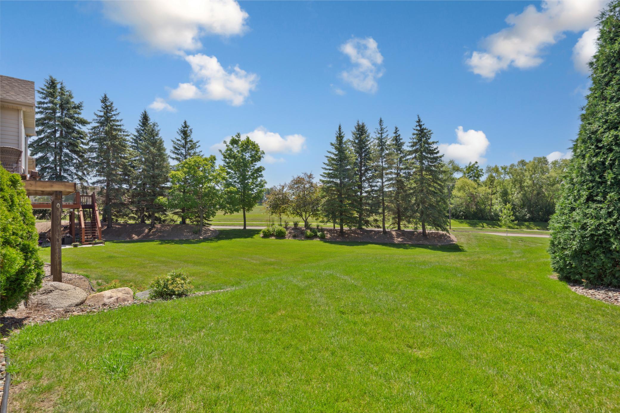 827 Vardon Court Property Photo 4