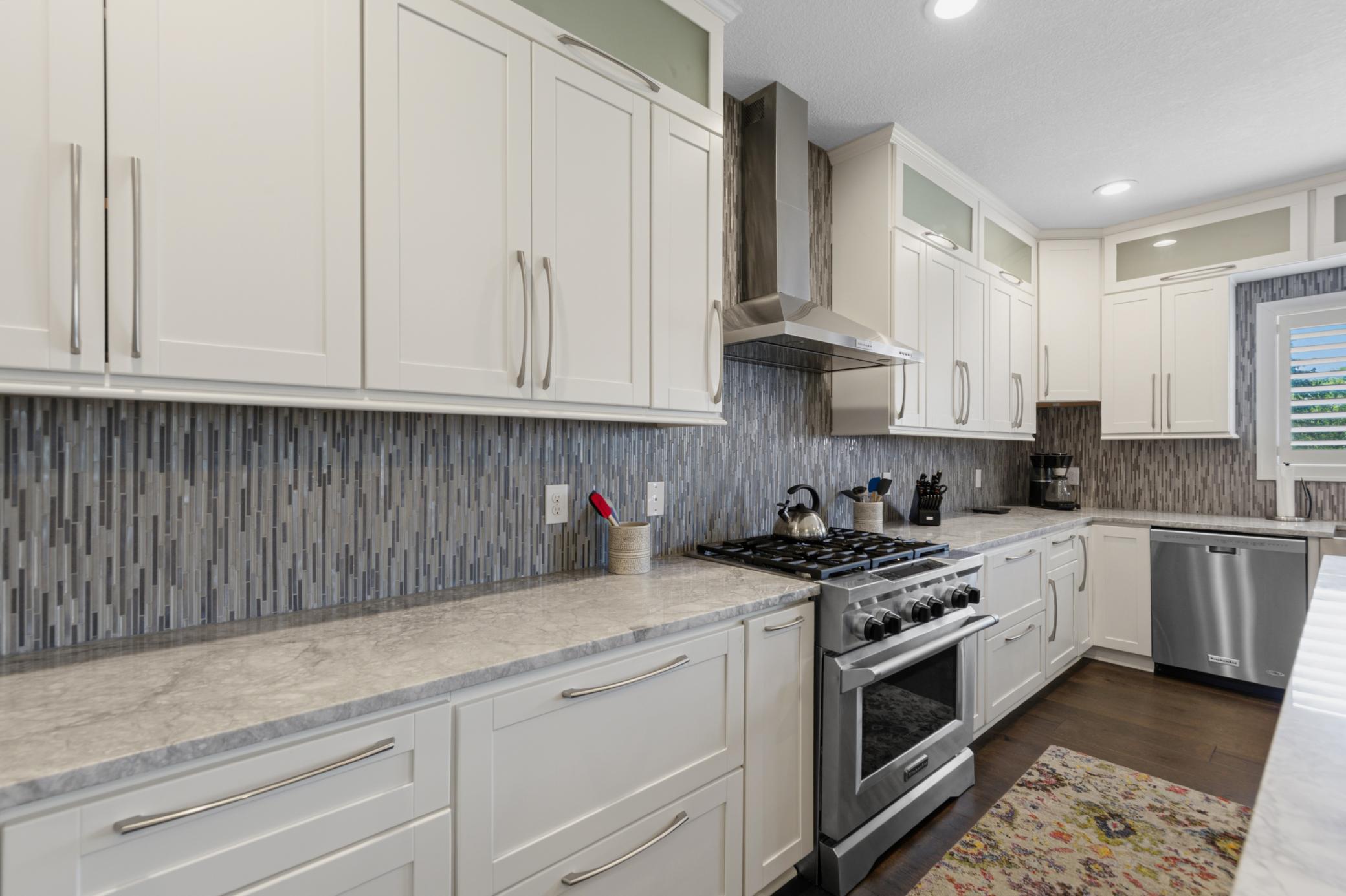 827 Vardon Court Property Photo 12