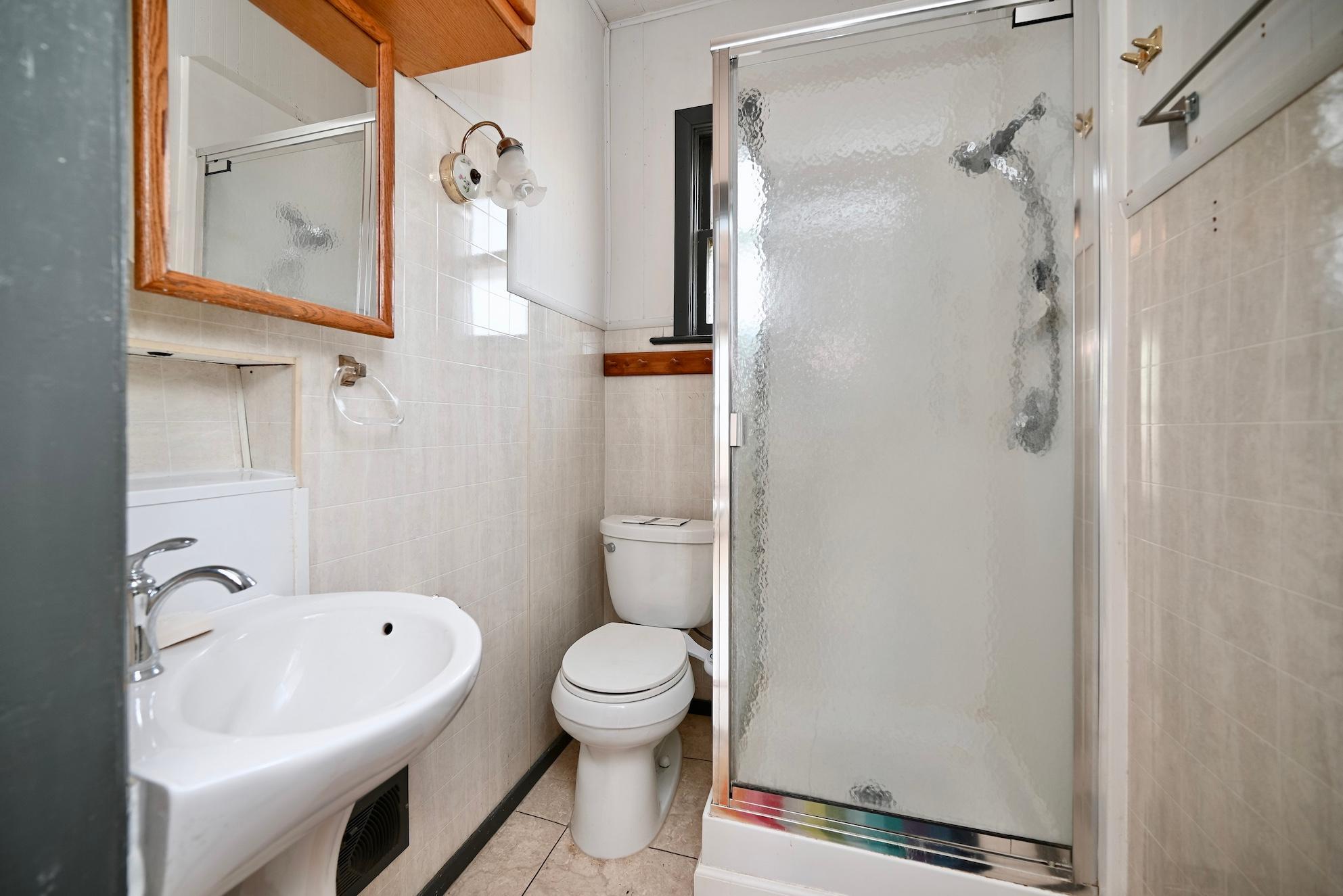 653 Johnson Street Property Photo 11
