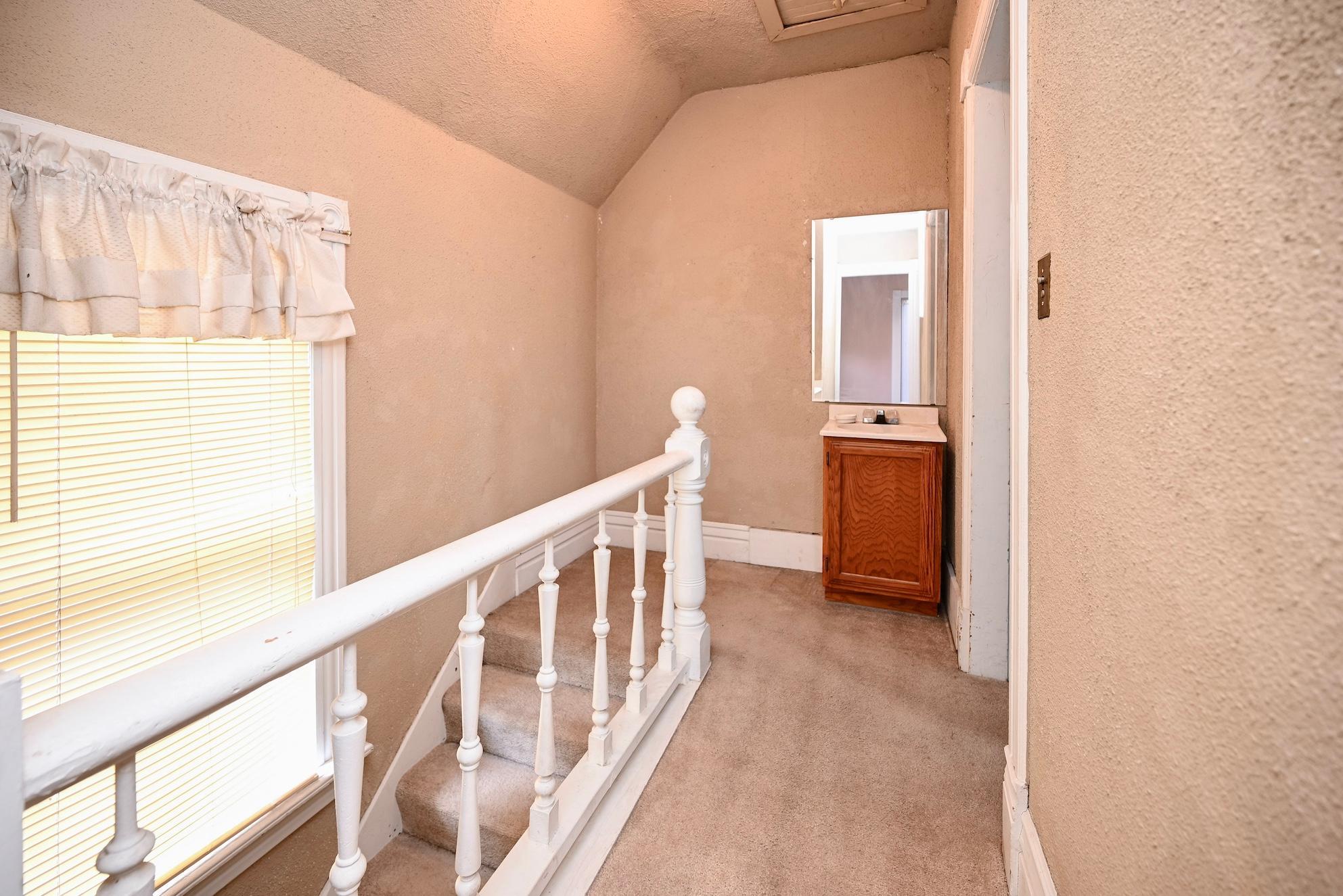 653 Johnson Street Property Photo 12