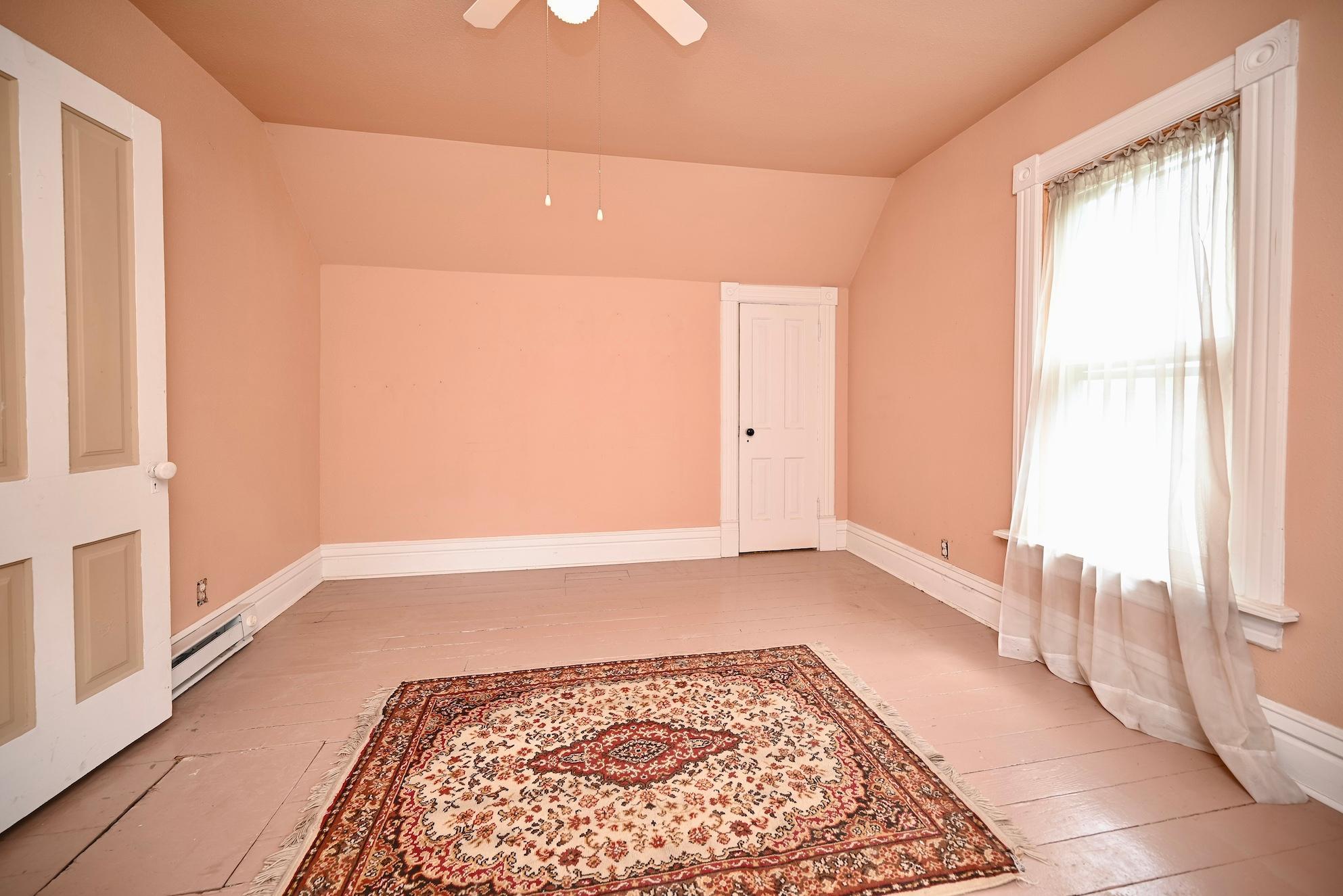 653 Johnson Street Property Photo 14
