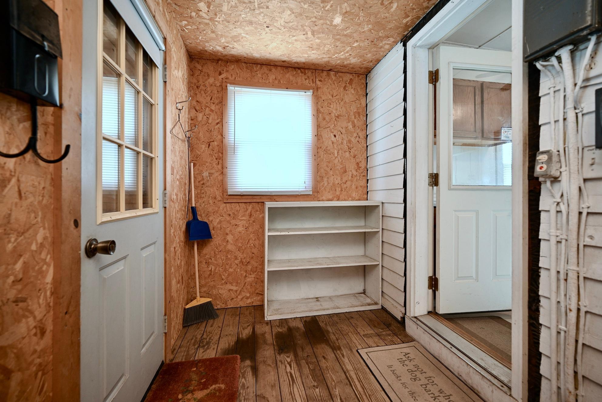 653 Johnson Street Property Photo 20
