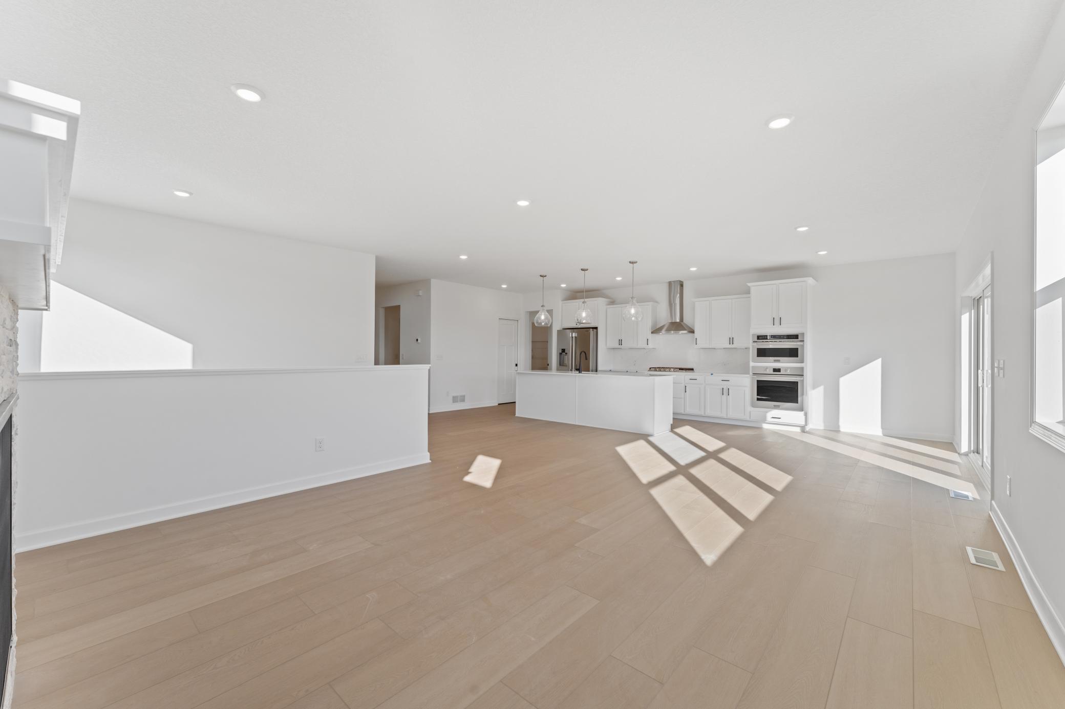 1924 White Pine Way Property Photo 6