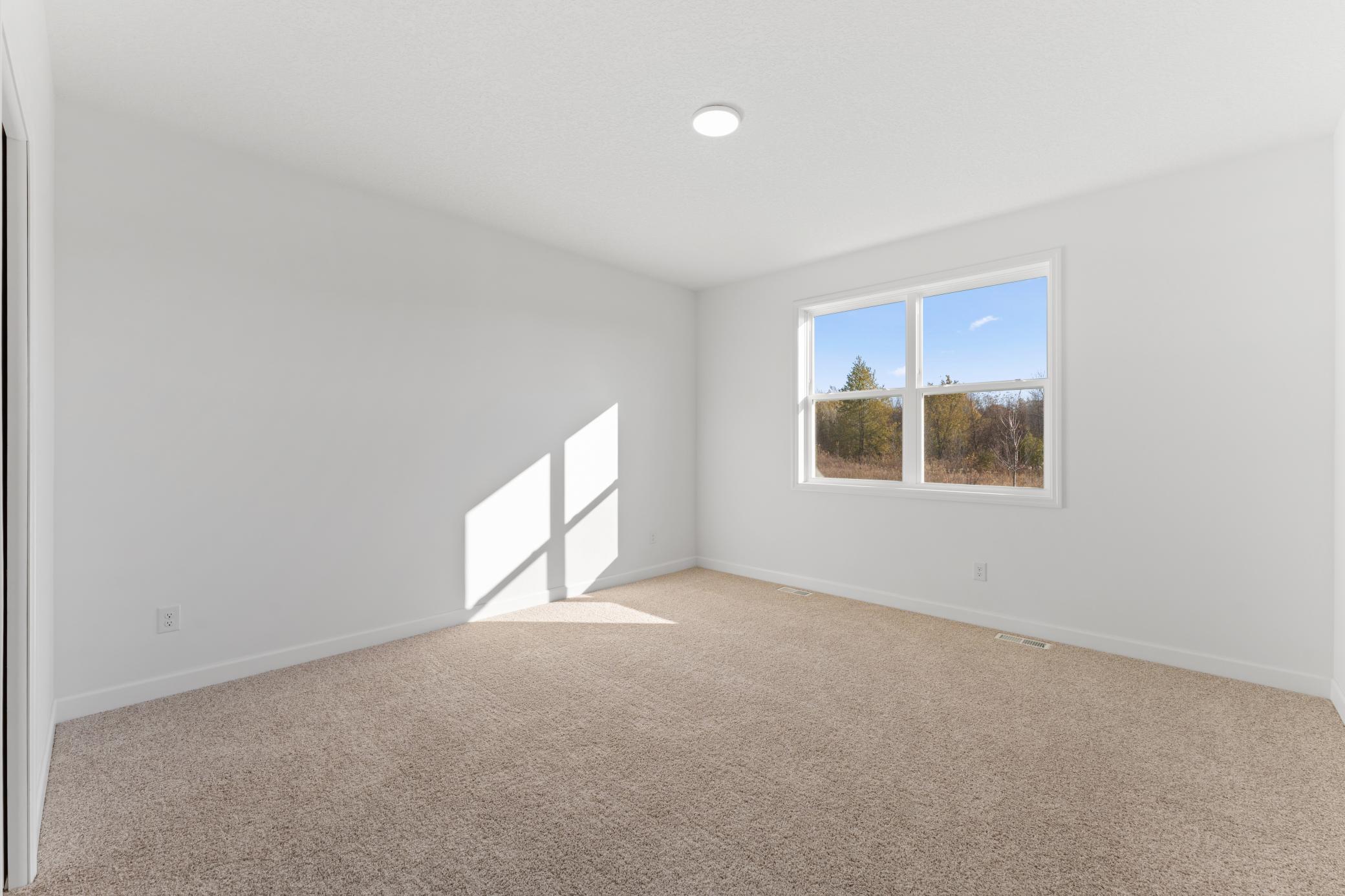 1924 White Pine Way Property Photo 8