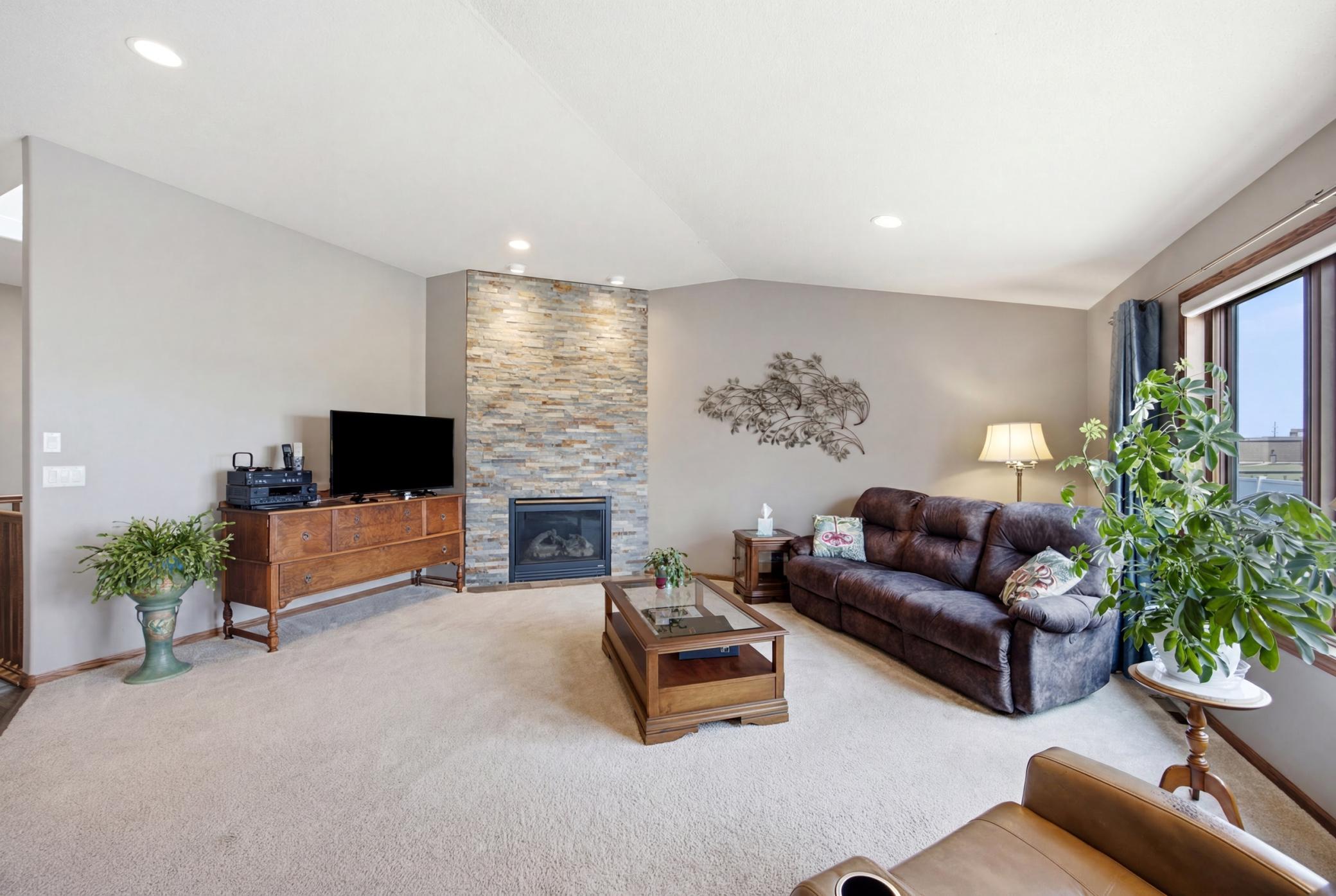 1831 Cypress Way Property Photo 14