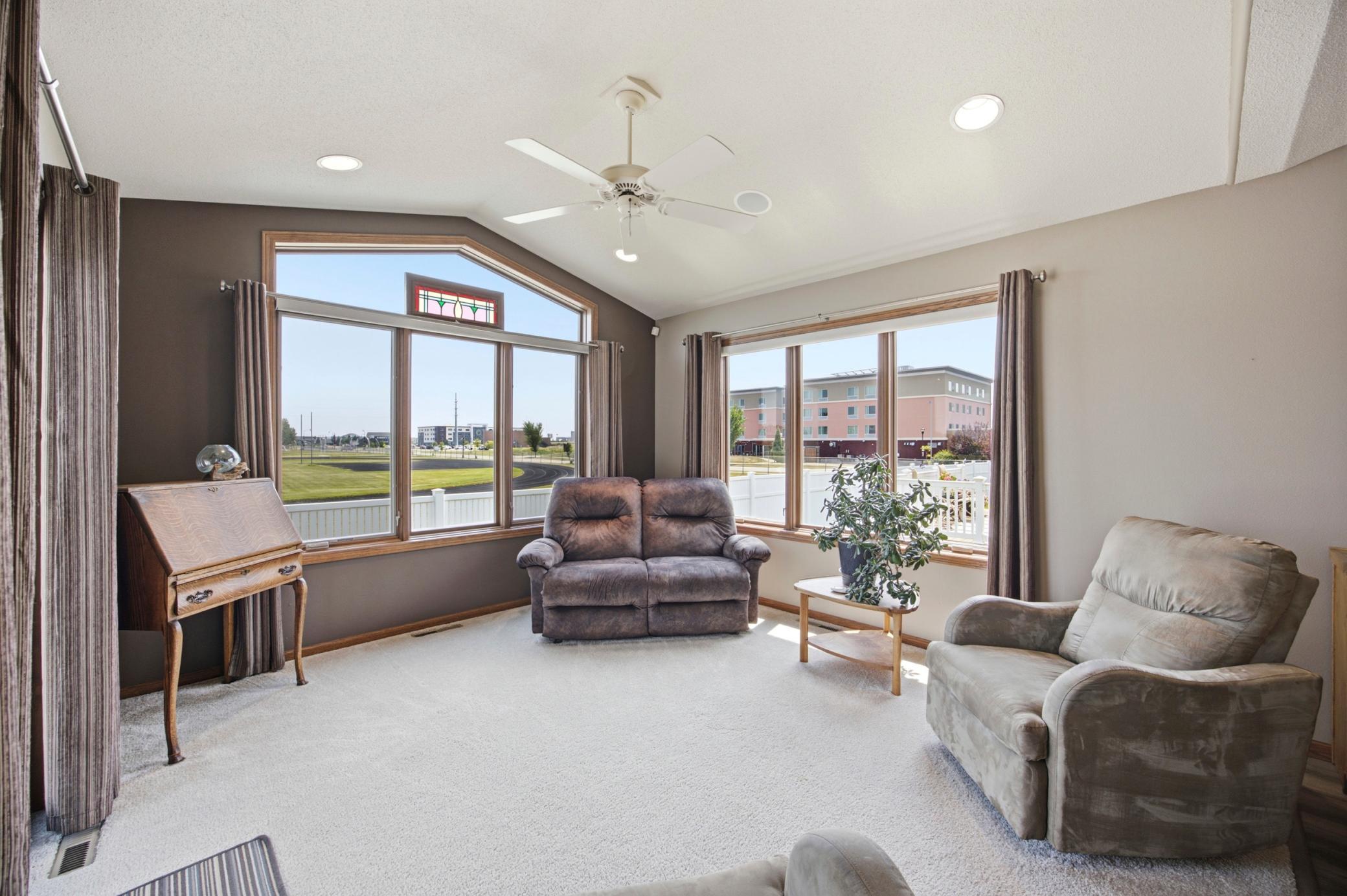 1831 Cypress Way Property Photo 16