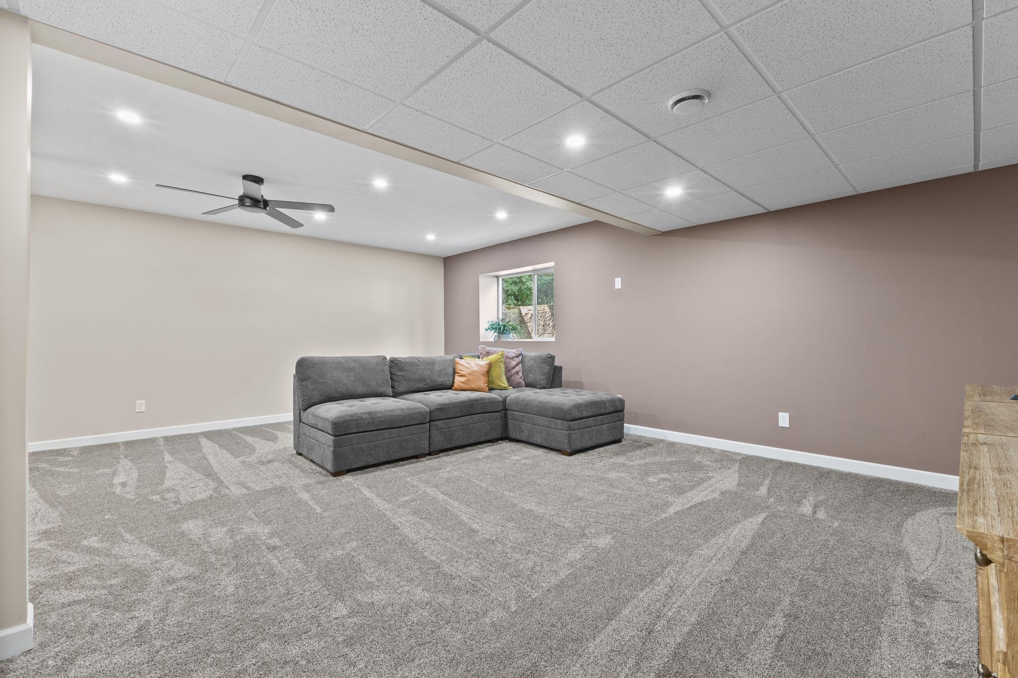 23593 Flora Court Nw Property Photo 38
