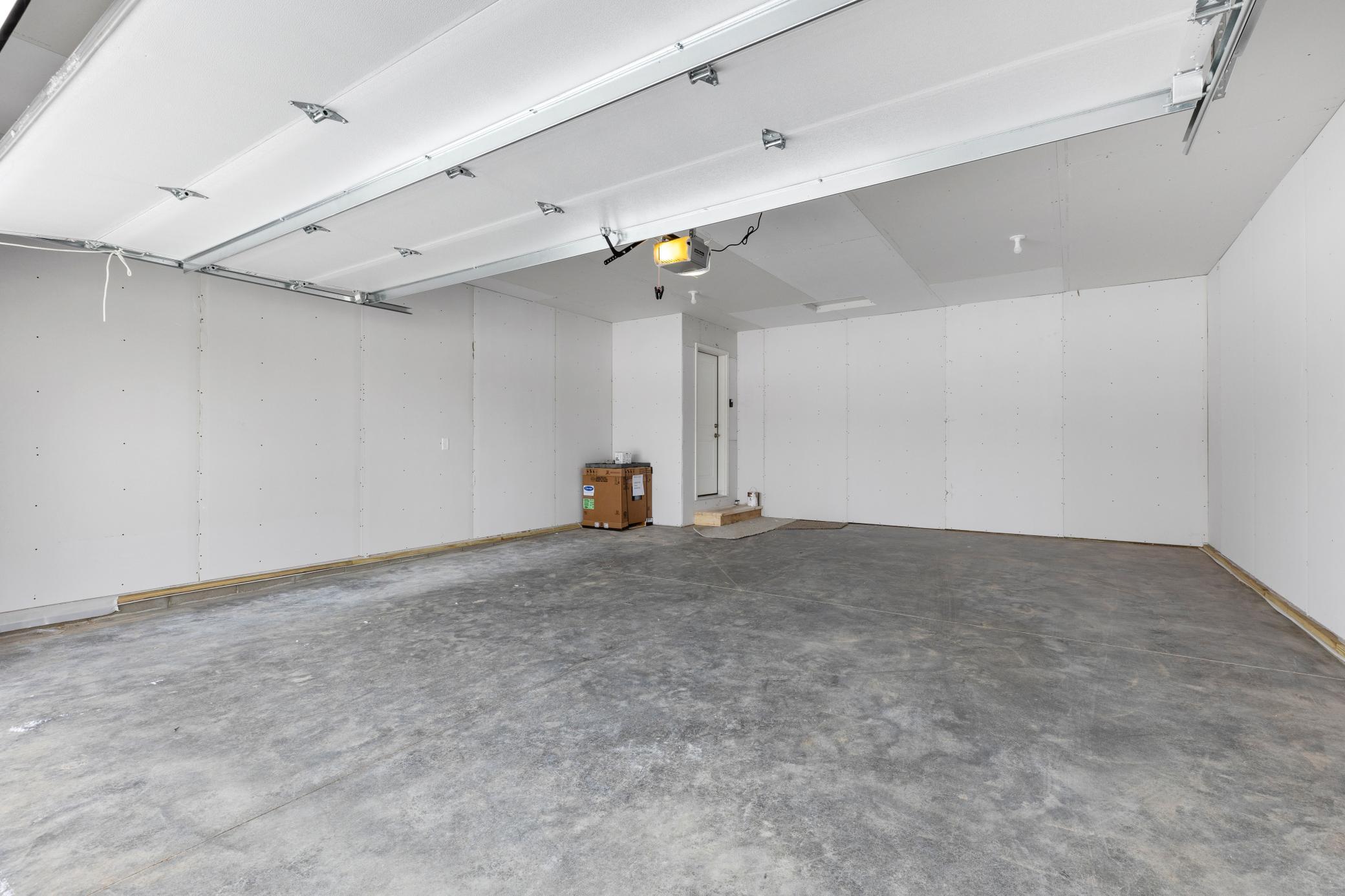 11381 Andrew Street Property Photo 25