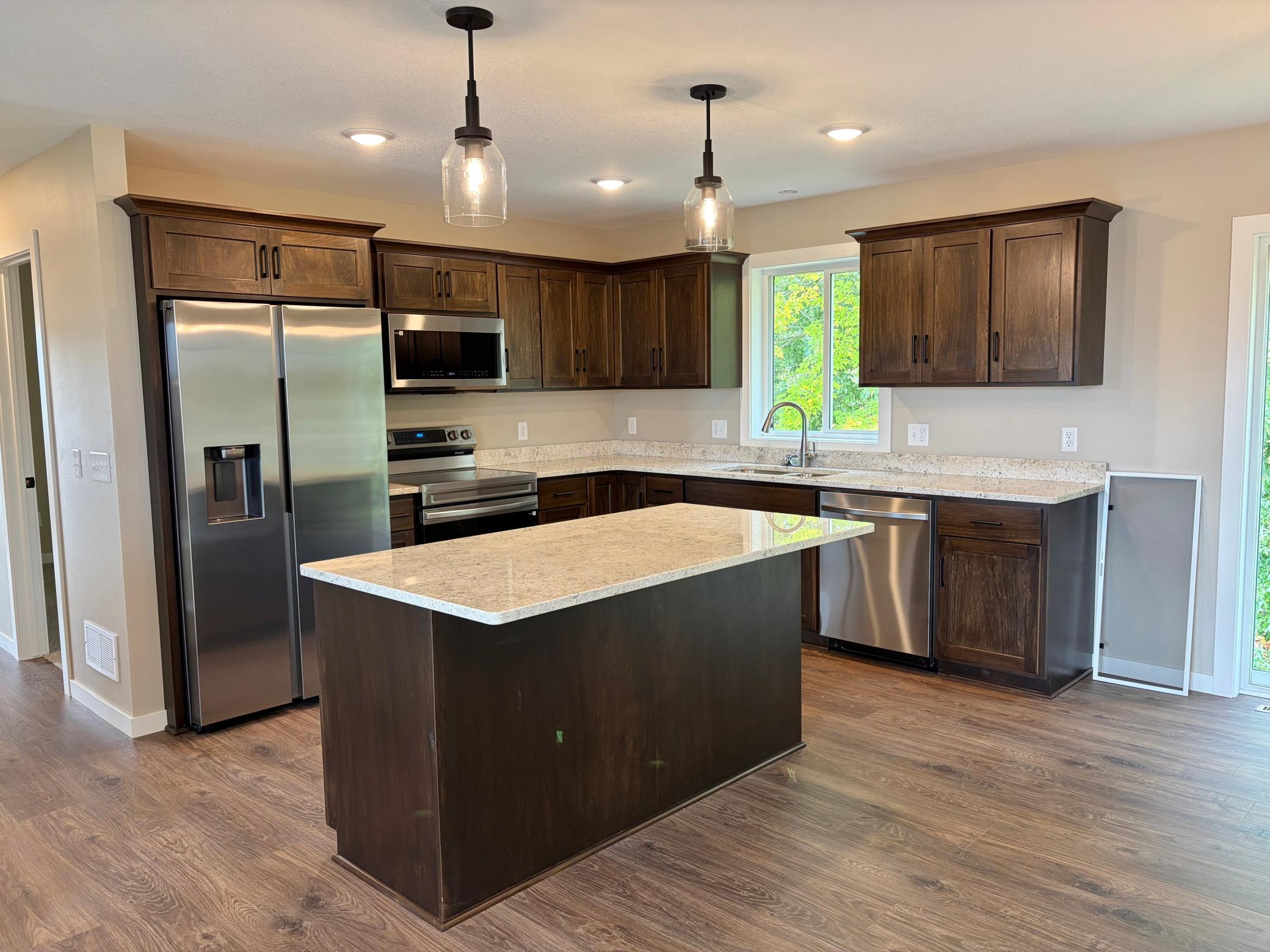 11477 Andrew Street Property Photo 6