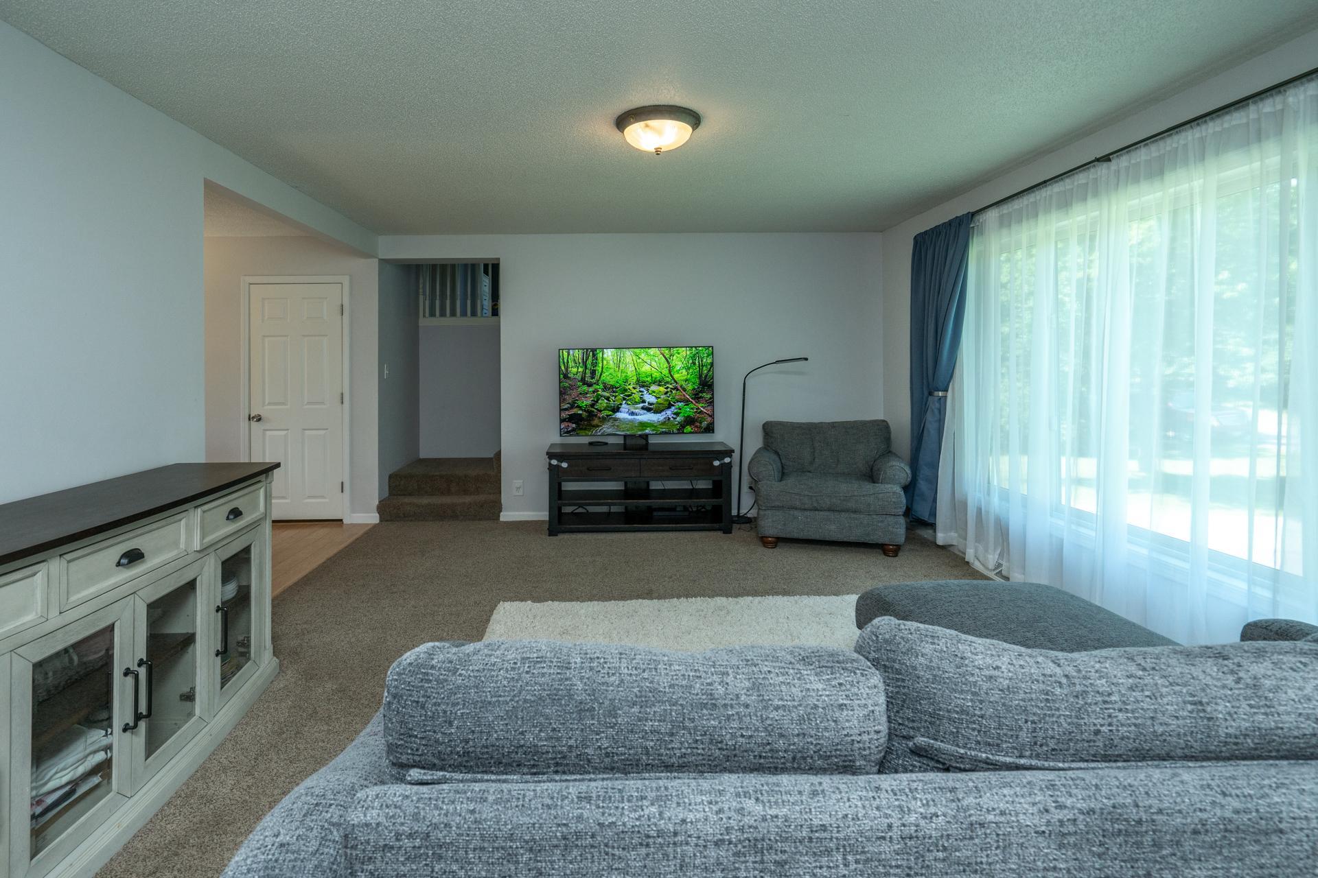 13498 Meredith Drive Property Photo 12