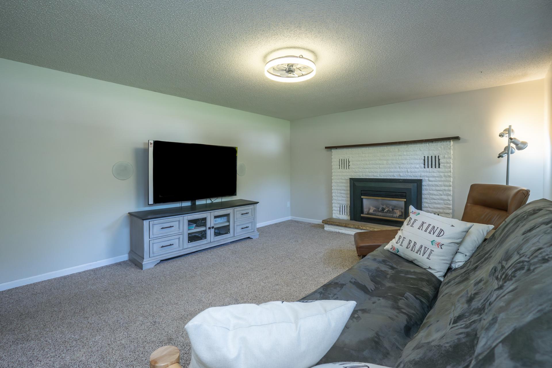 13498 Meredith Drive Property Photo 24