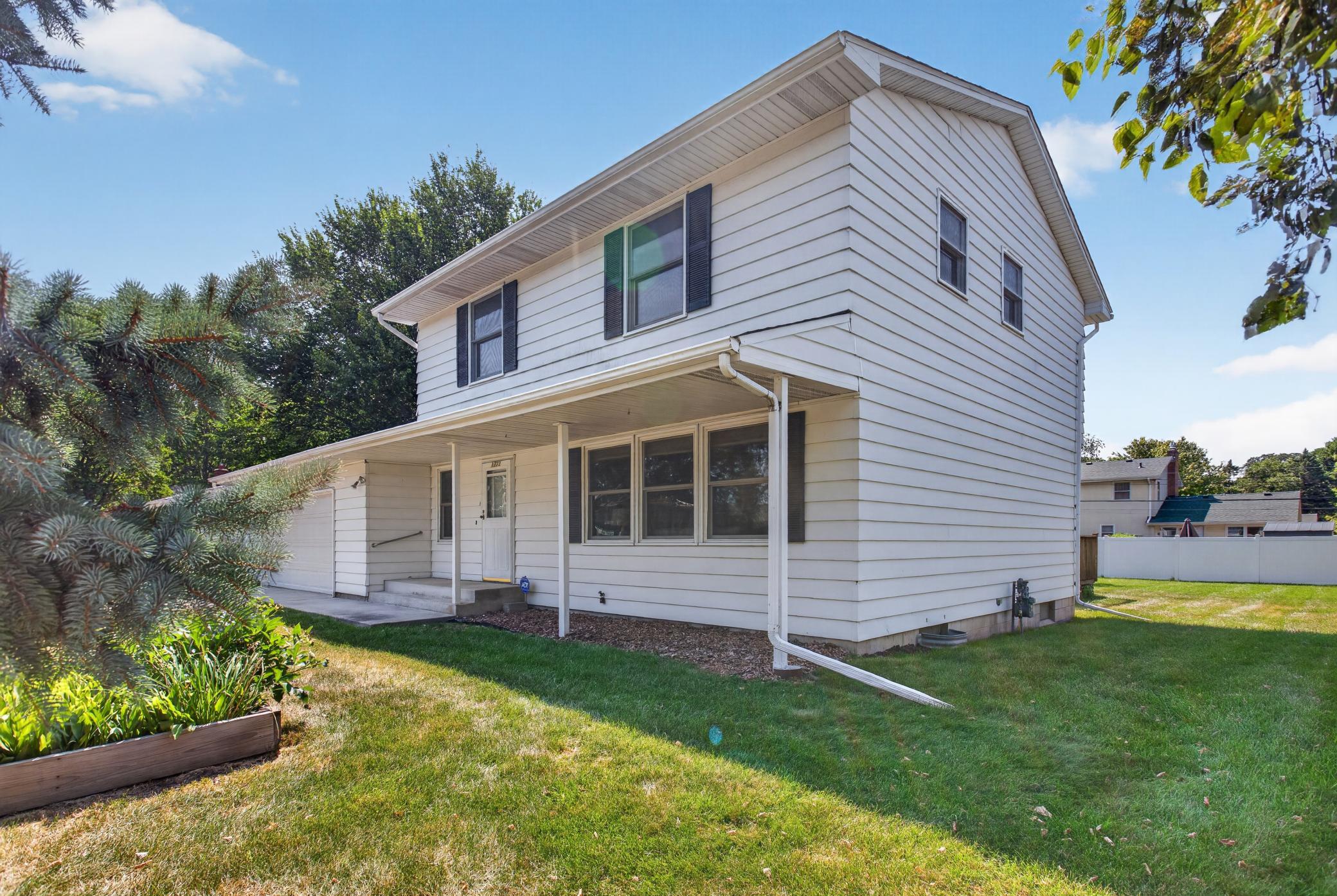 1772 Eldridge Avenue W Property Photo 2