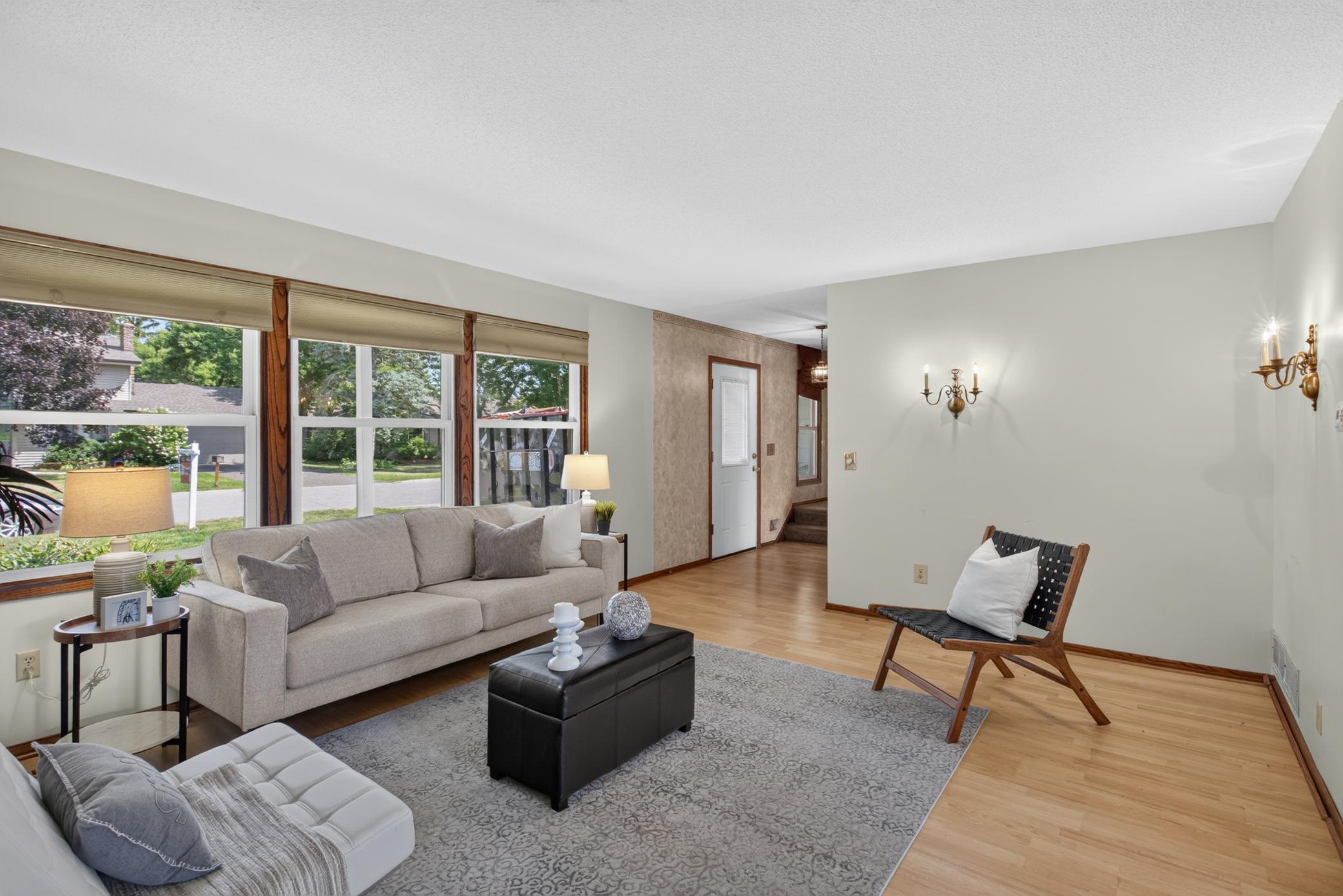 1772 Eldridge Avenue W Property Photo 3