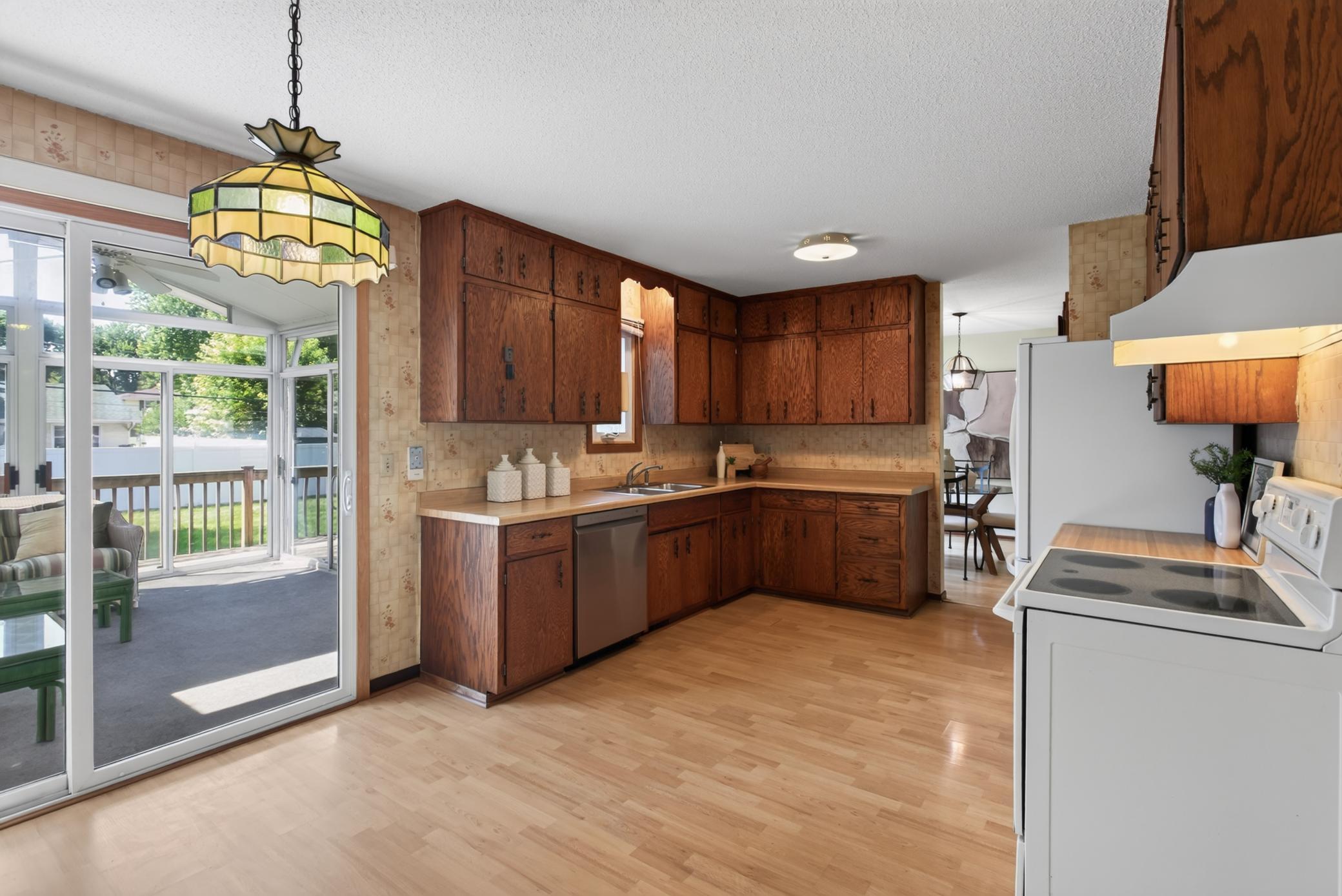 1772 Eldridge Avenue W Property Photo 9
