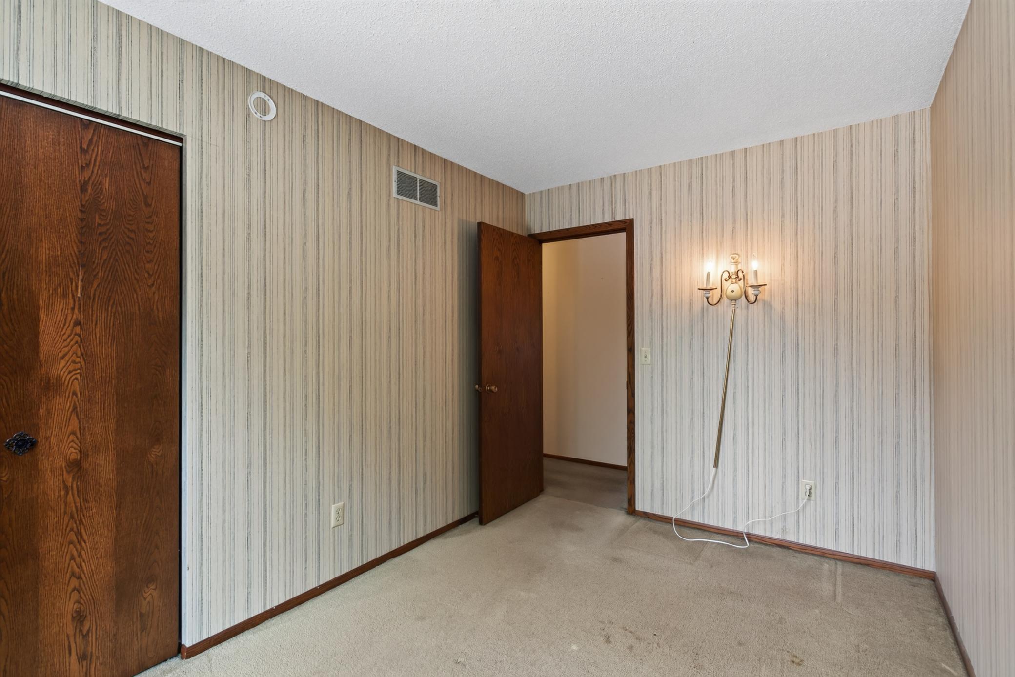 1772 Eldridge Avenue W Property Photo 23