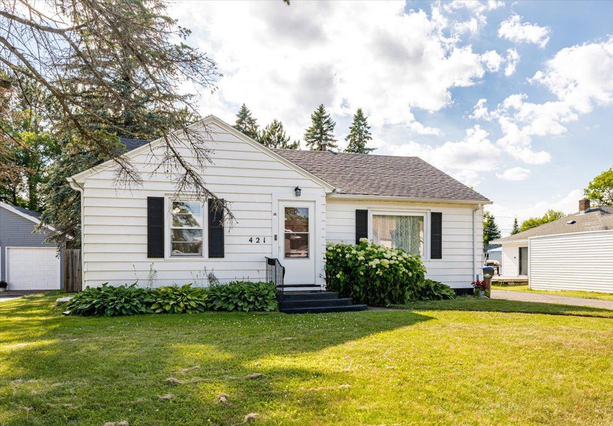 421 17th Street Property Photo 1