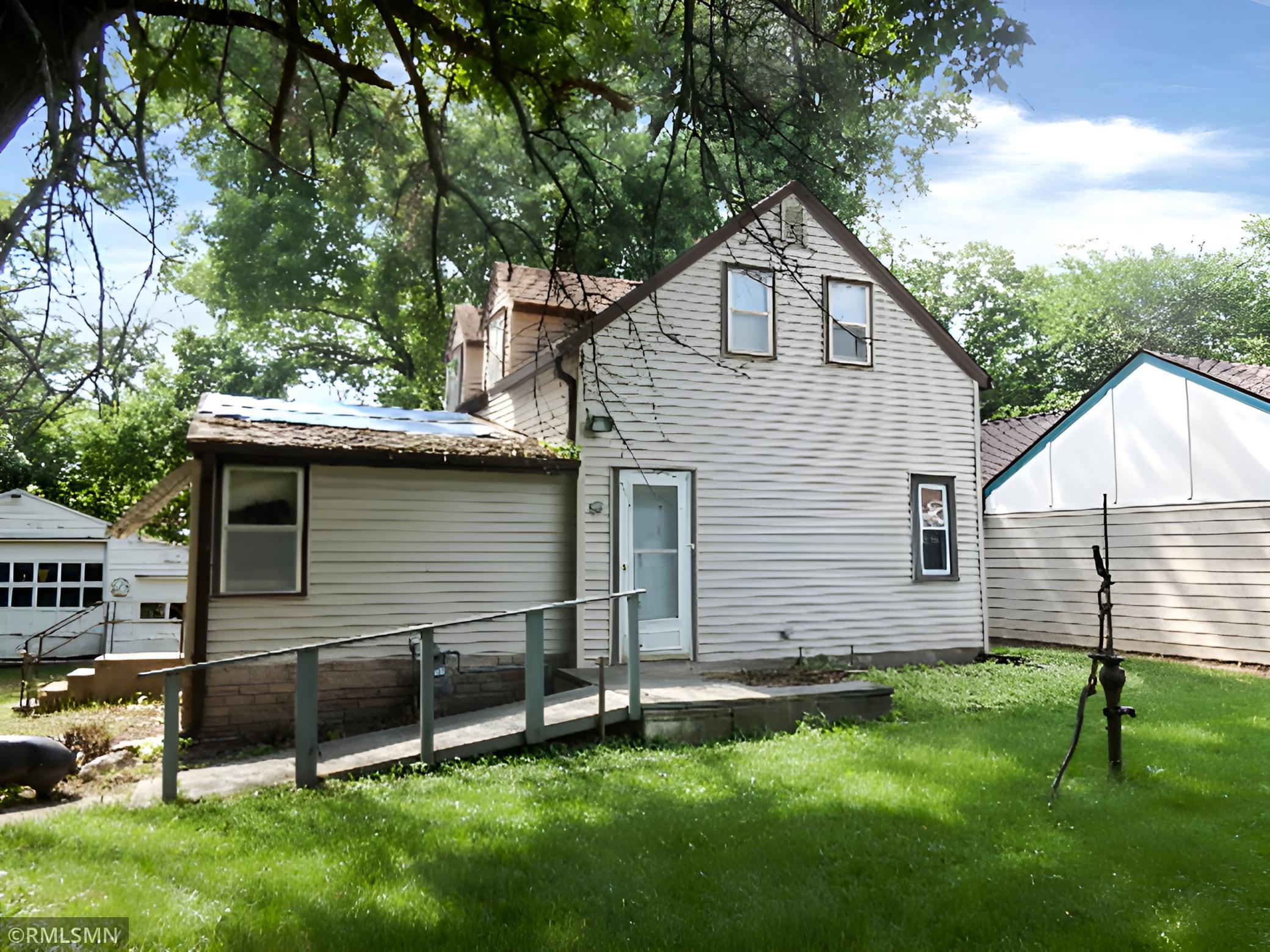1401 12th Avenue Property Photo 1