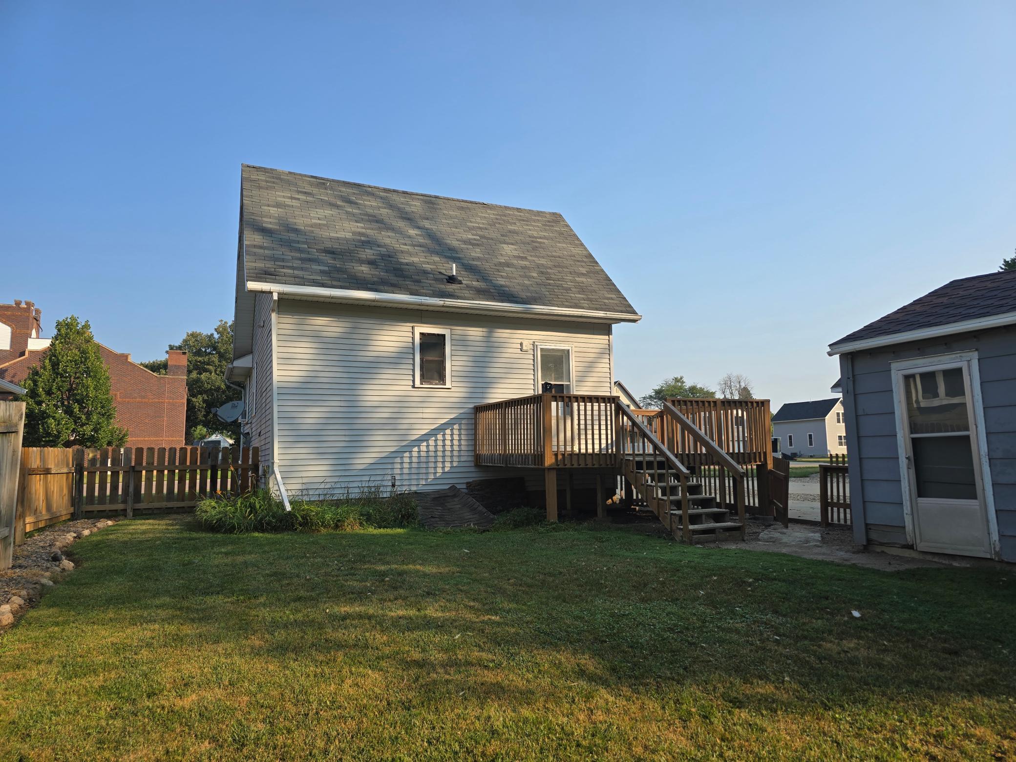 729 4th Avenue Property Photo 3