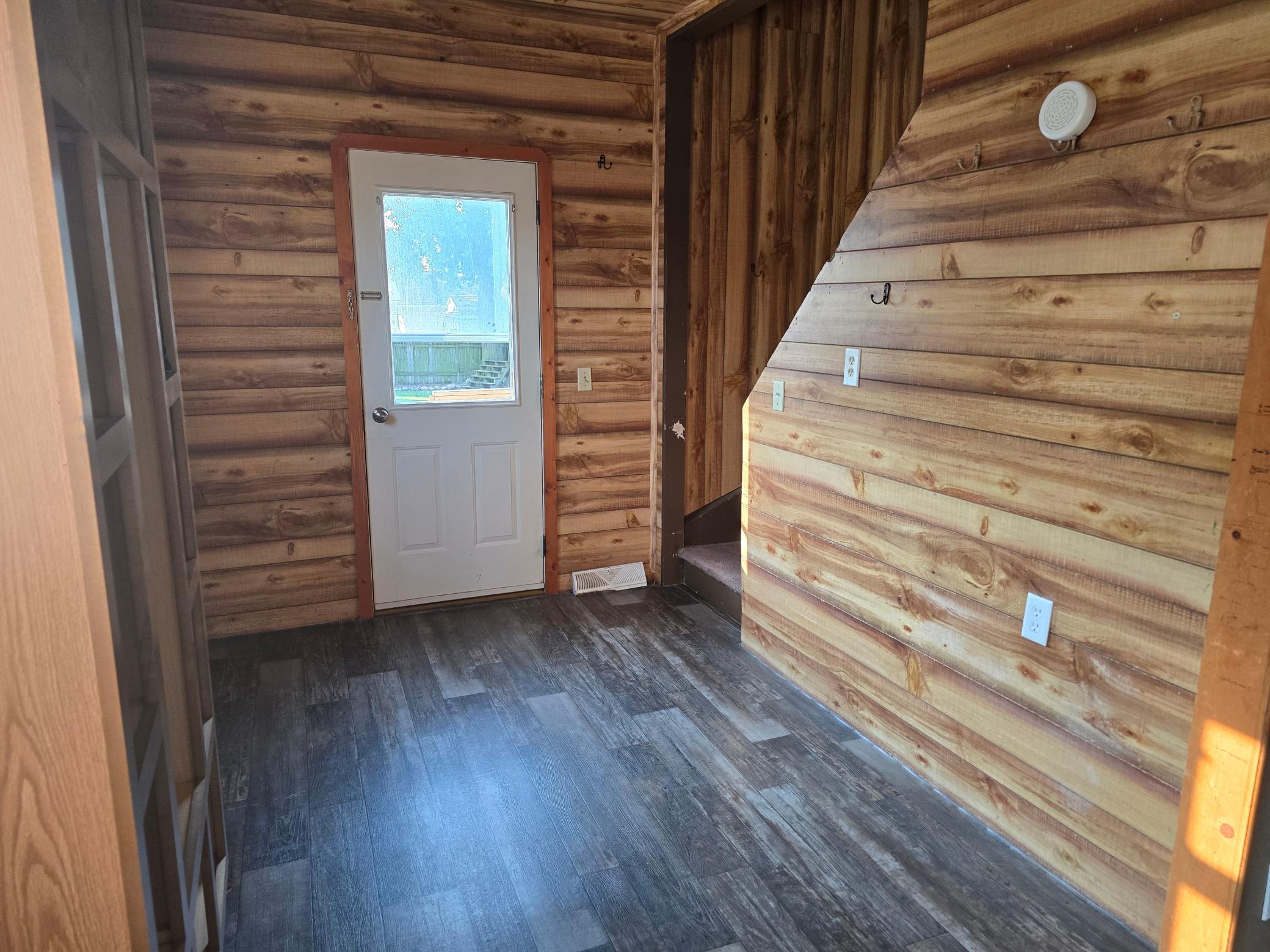 729 4th Avenue Property Photo 5
