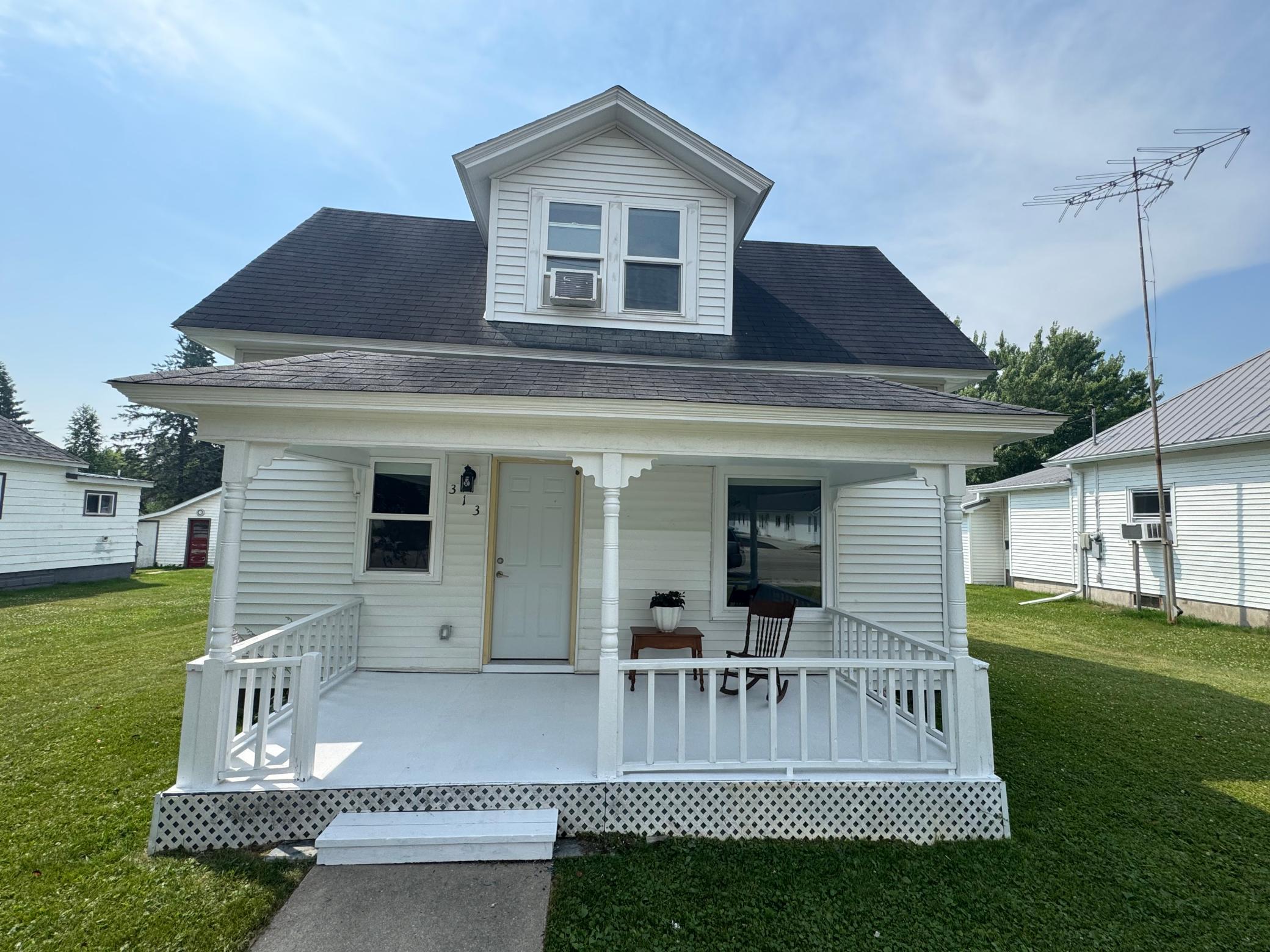 313 Minnesota Avenue E Property Photo 29