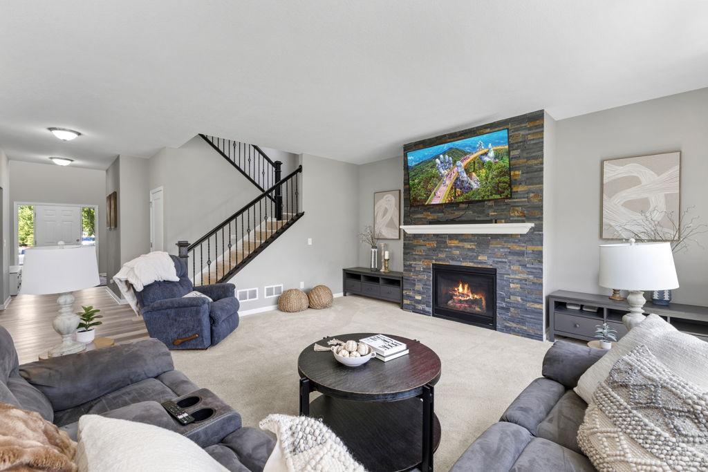 4596 Landings Way Property Photo 10