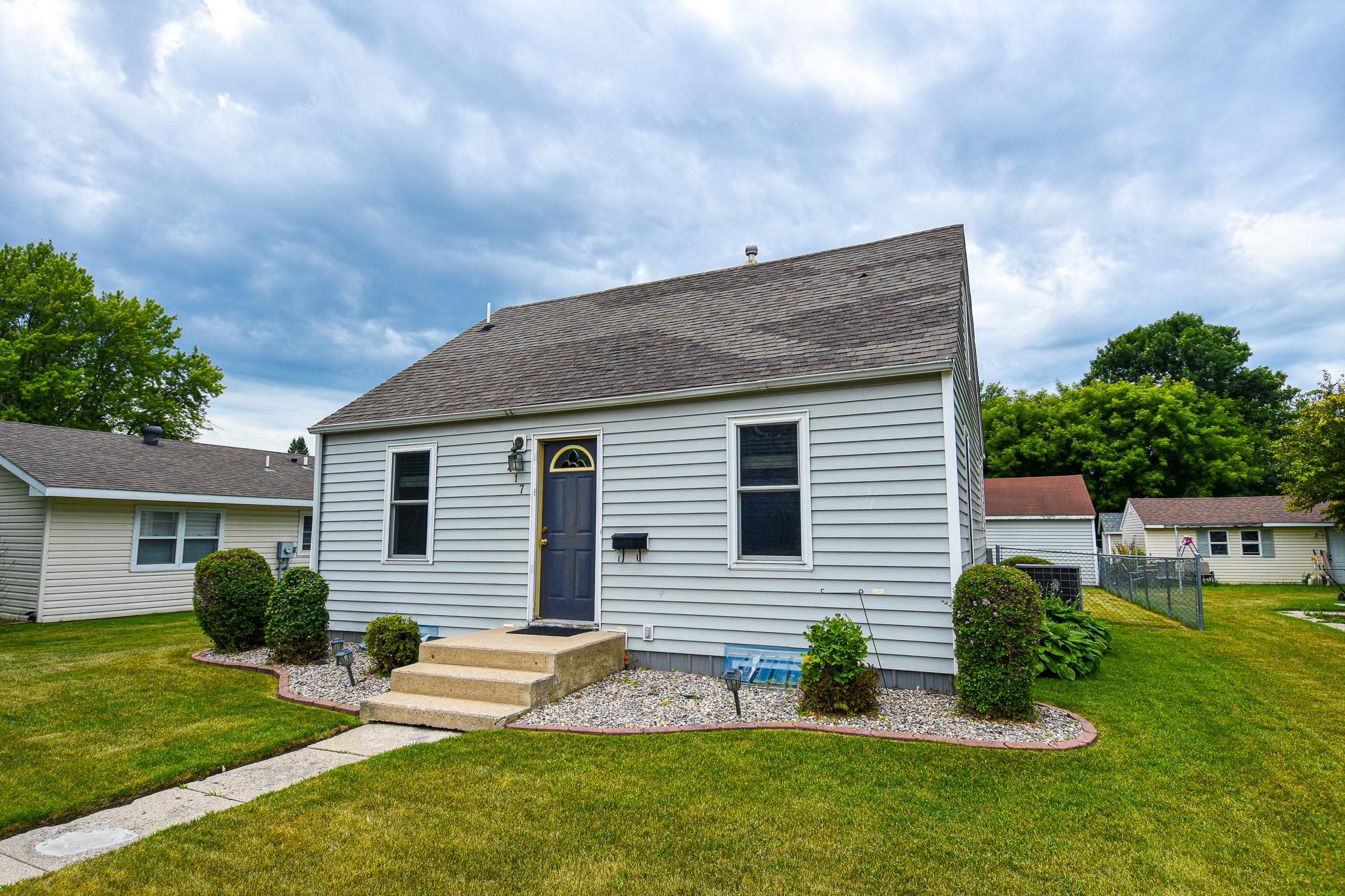 417 Kendall Avenue S Property Photo 1