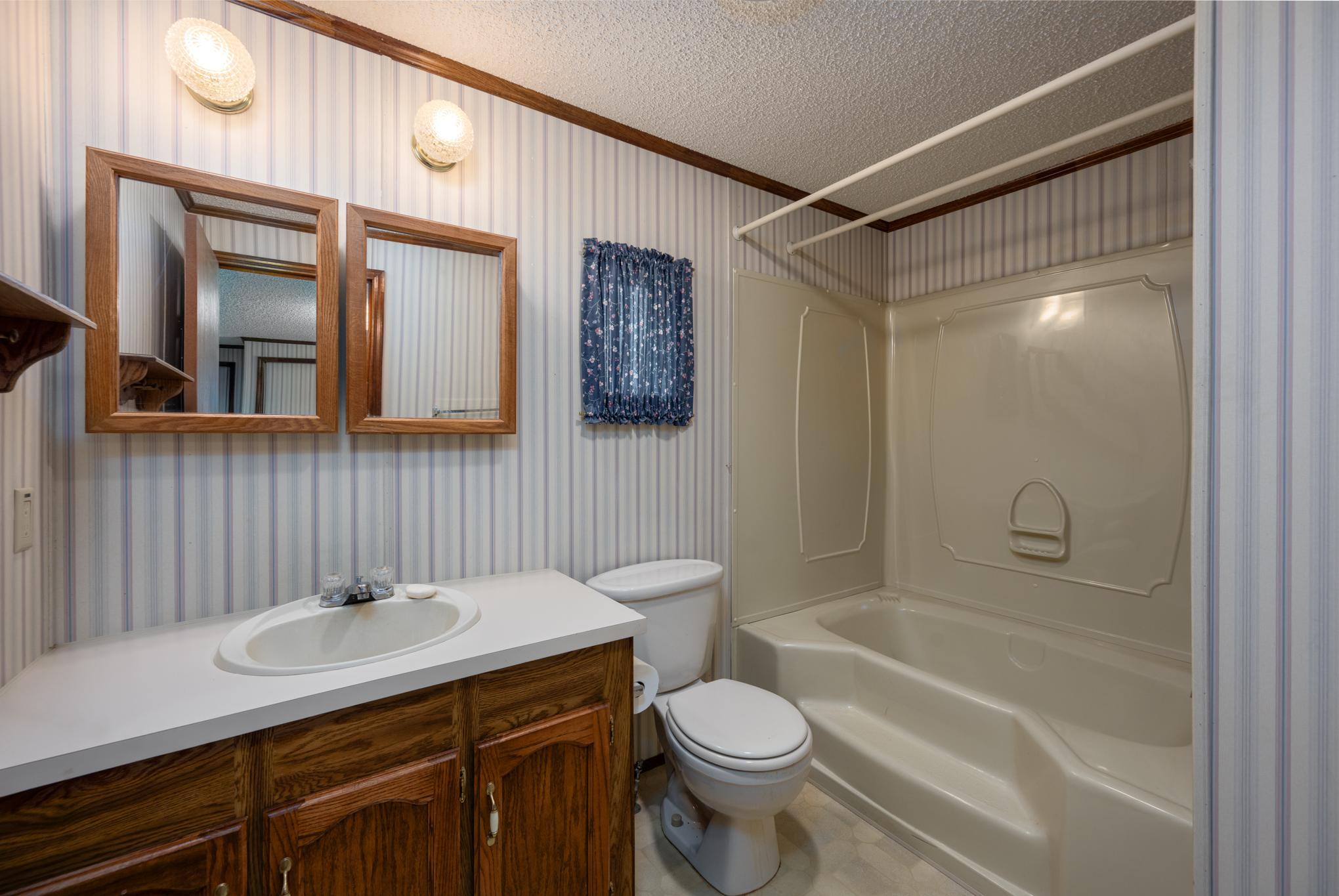 1602 168 Street Property Photo 14