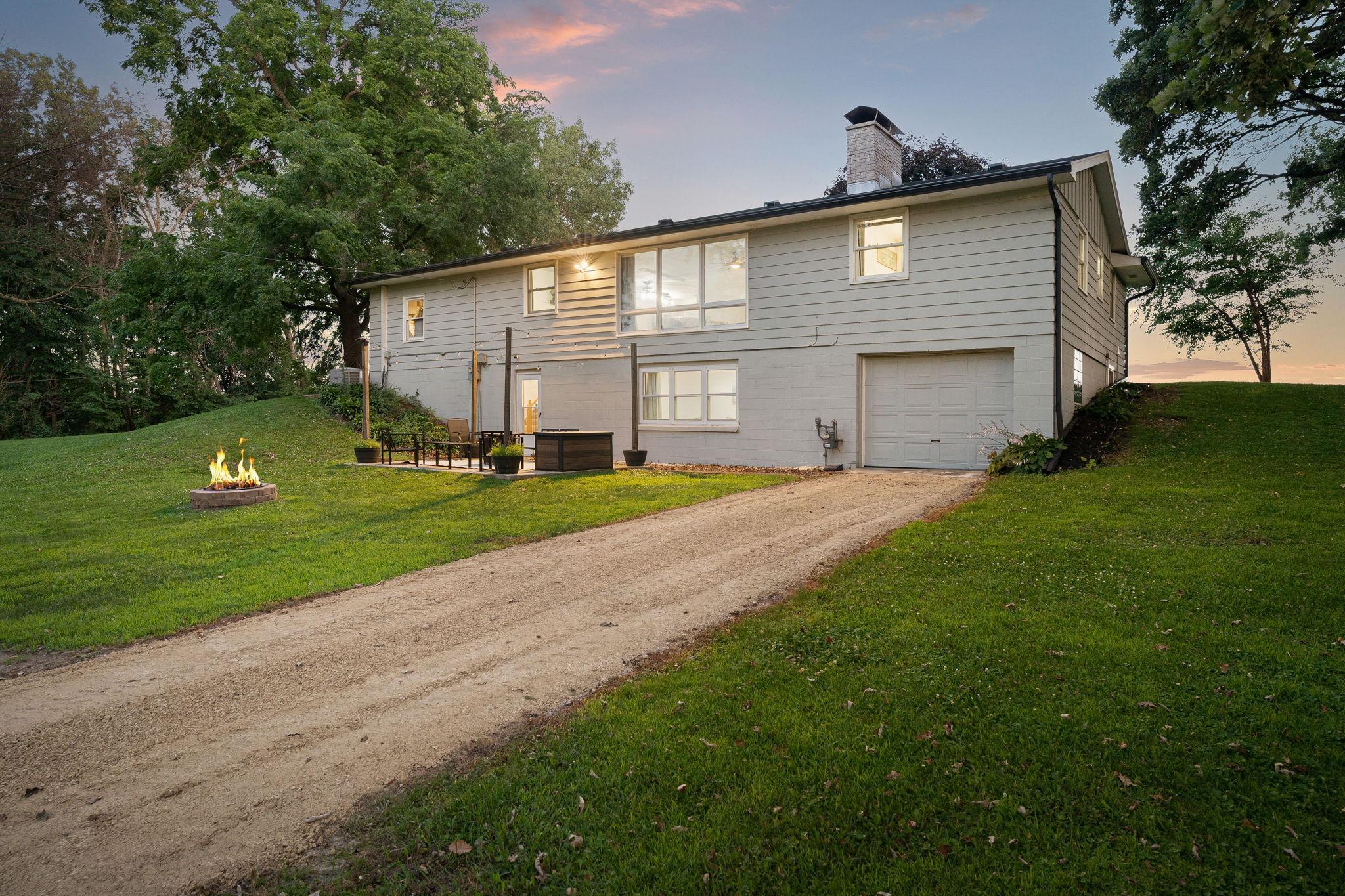 1817 S Shore Drive Property Photo 7