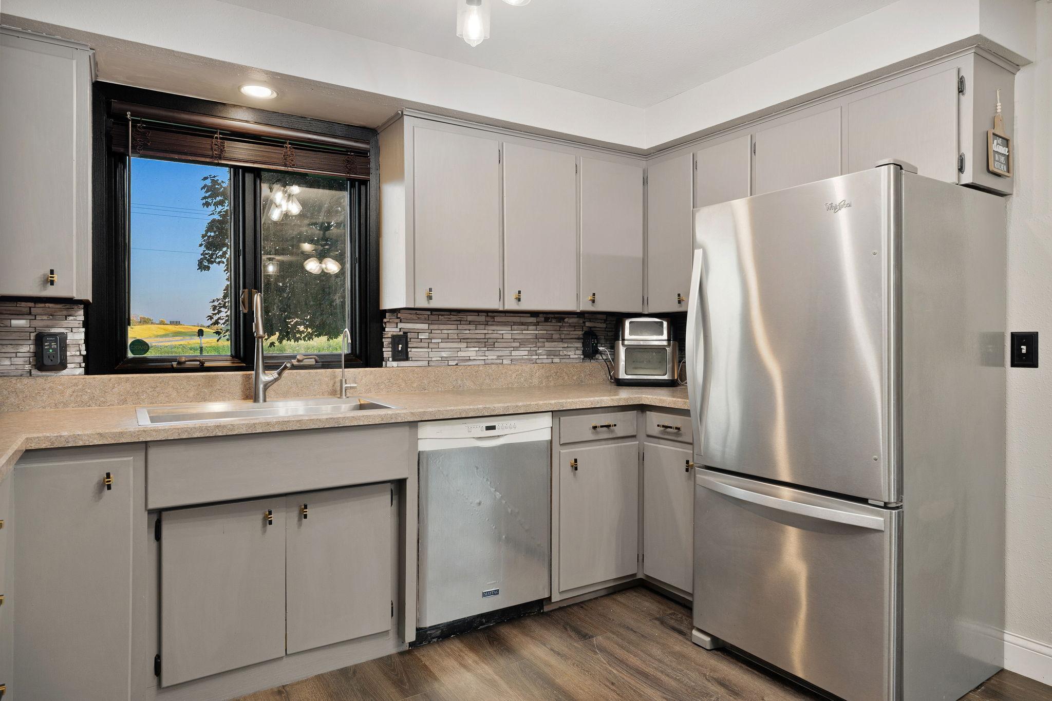 1817 S Shore Drive Property Photo 17