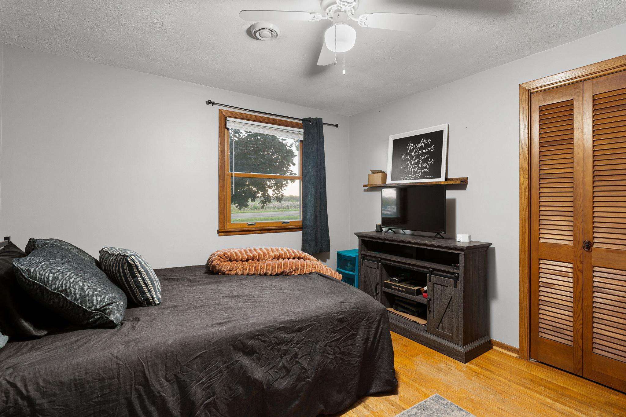 1817 S Shore Drive Property Photo 28