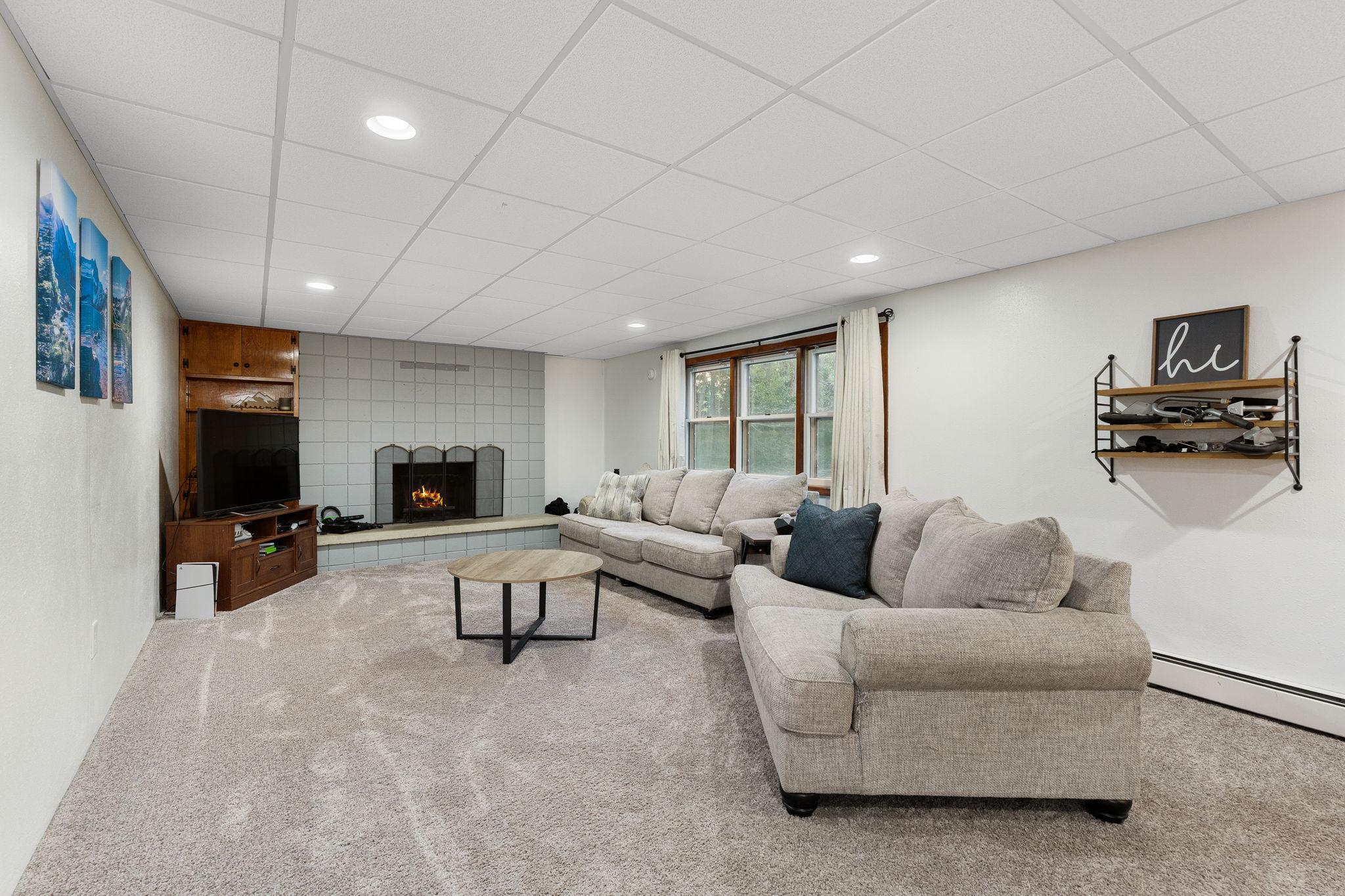 1817 S Shore Drive Property Photo 32