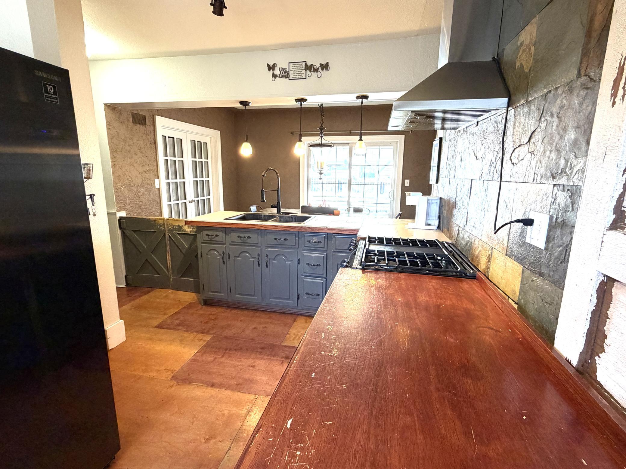 207 S Johnson Avenue Property Photo 14