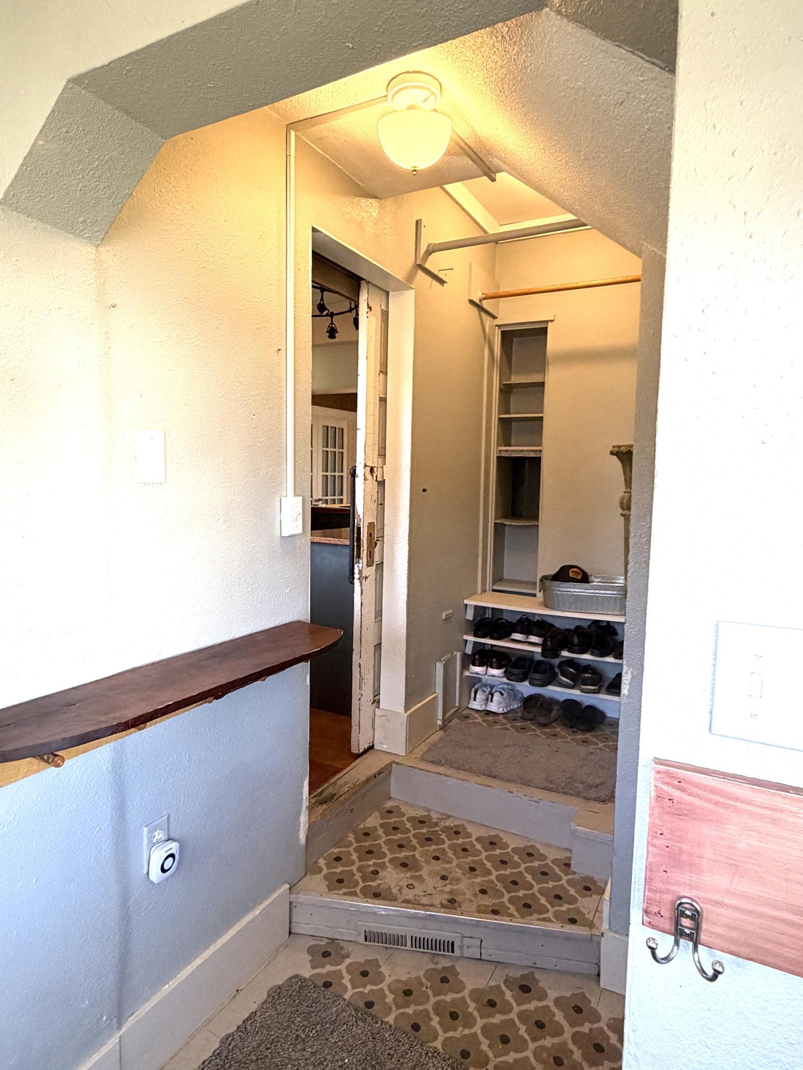 207 S Johnson Avenue Property Photo 28