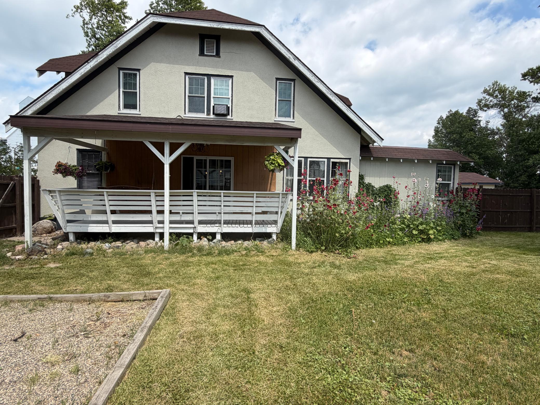 207 S Johnson Avenue Property Photo 44